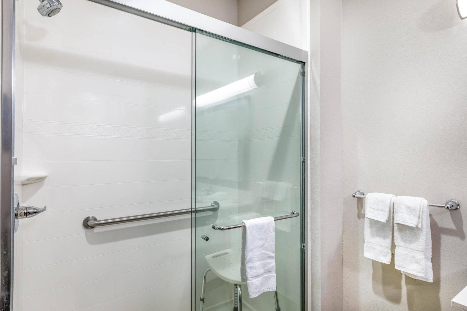 Comfort Inn & Suites photo 8