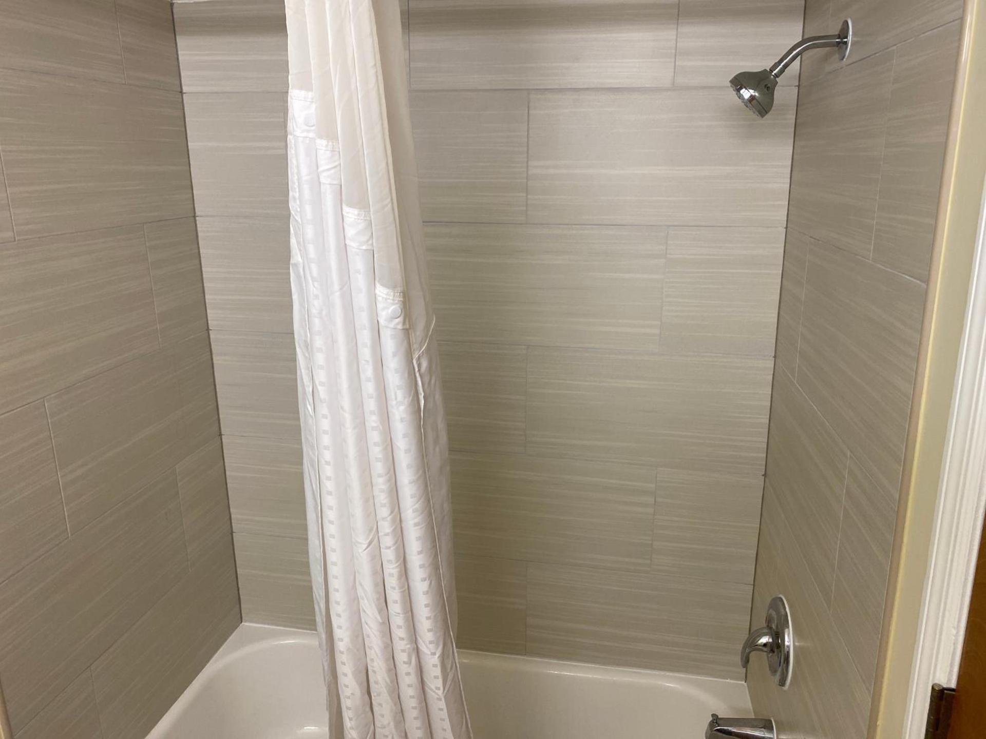 Bellevue Hotel and Suites photo 28