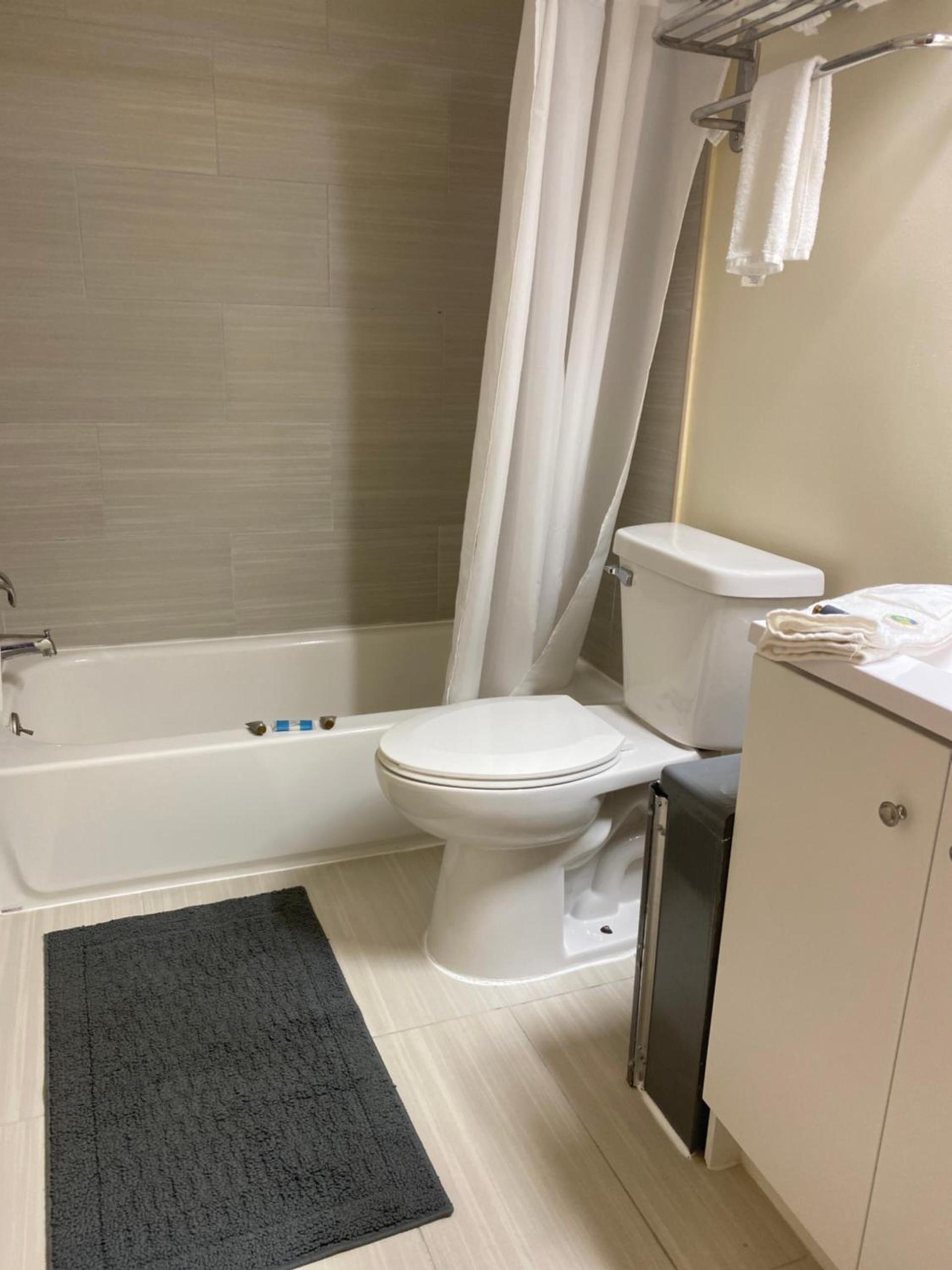 Bellevue Hotel and Suites photo 23