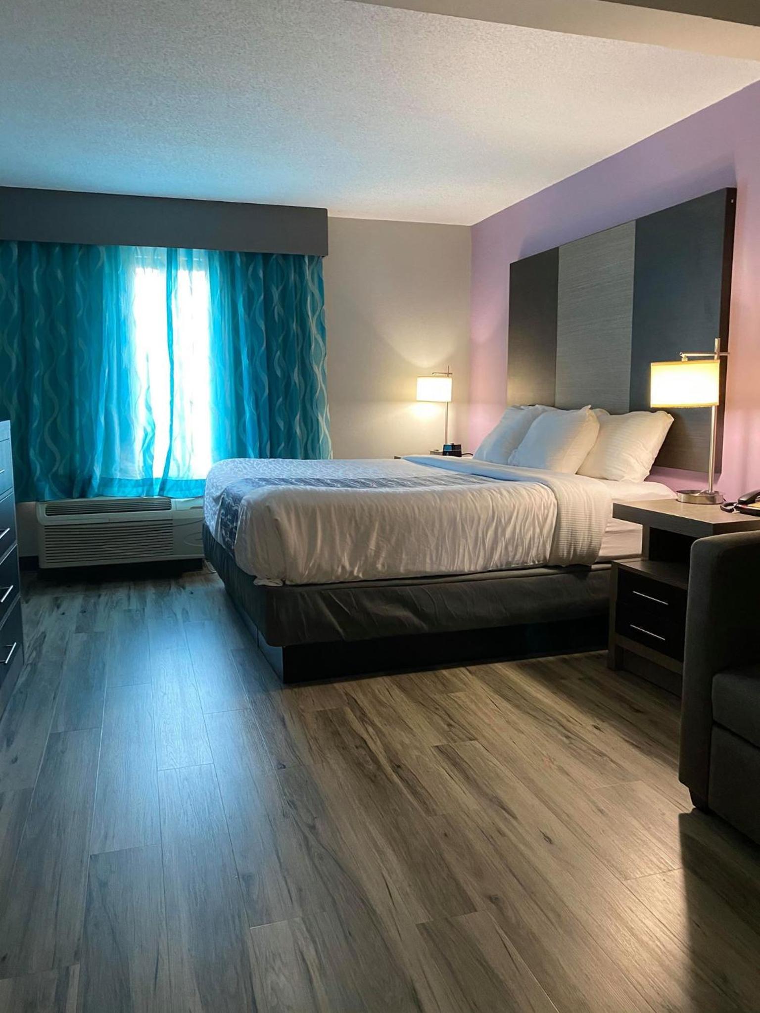 La Quinta by Wyndham Clarksville photo 16