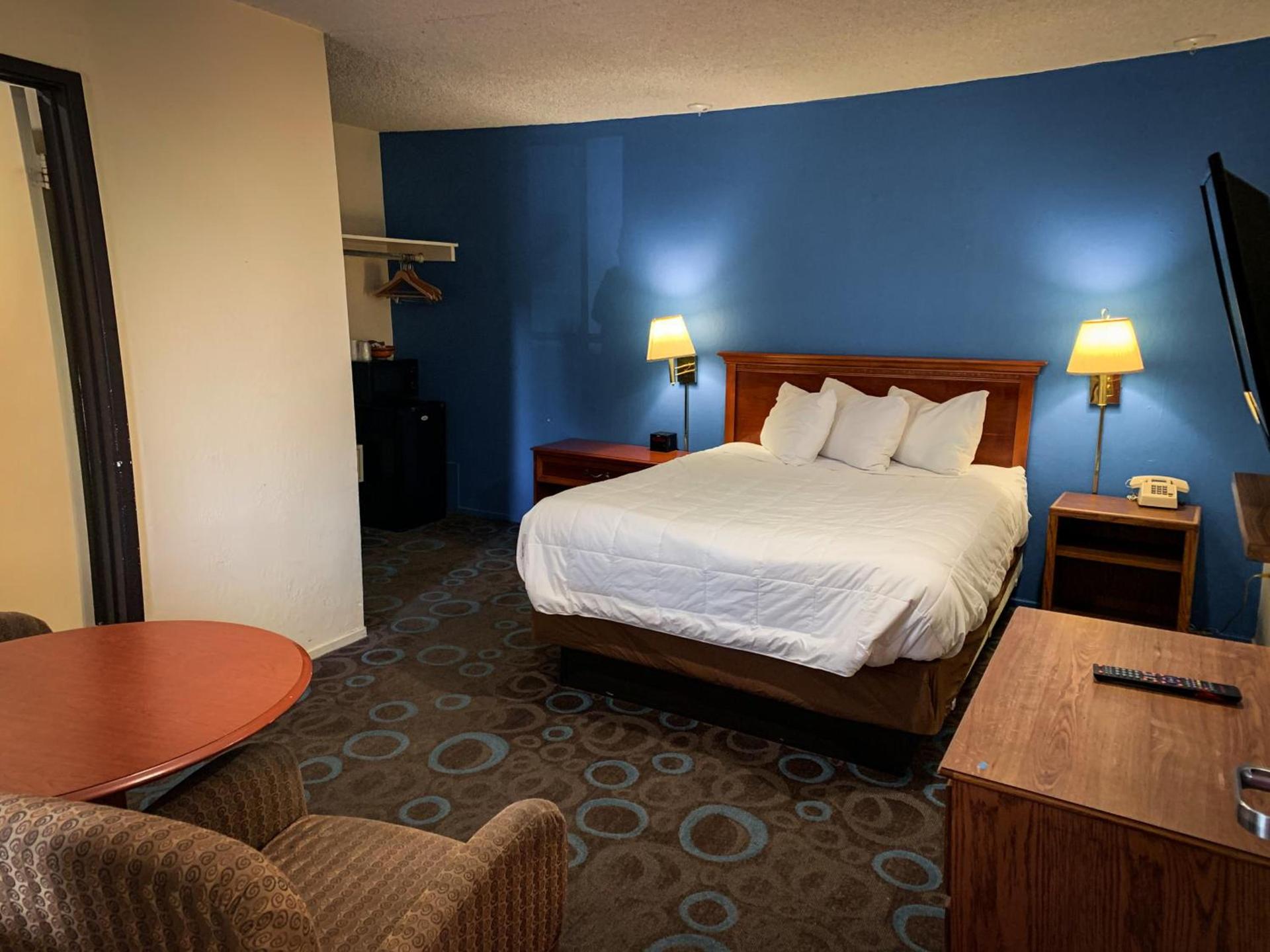 Ventura Grand Inn photo 28