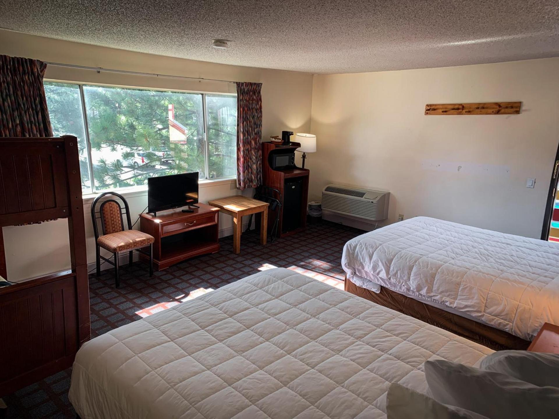 Ventura Grand Inn photo 40