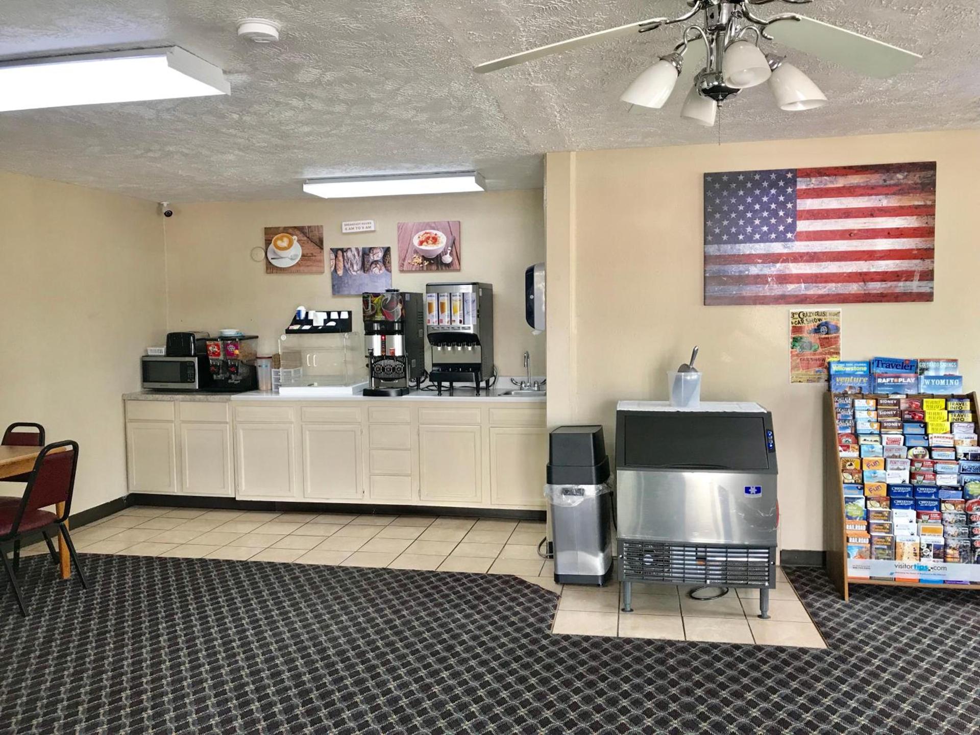 Economy Inn McCook photo 2