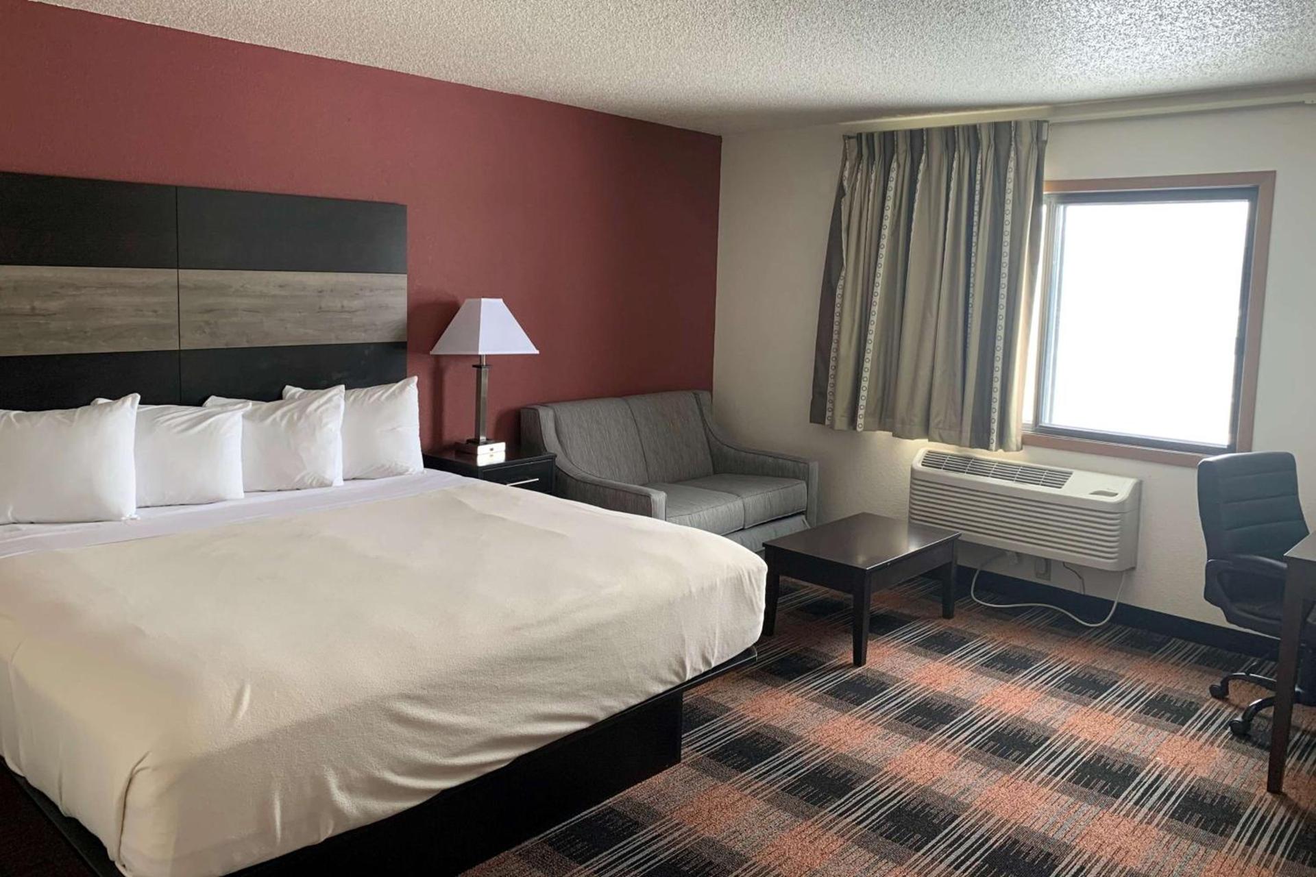 Baymont by Wyndham Waupun photo 20
