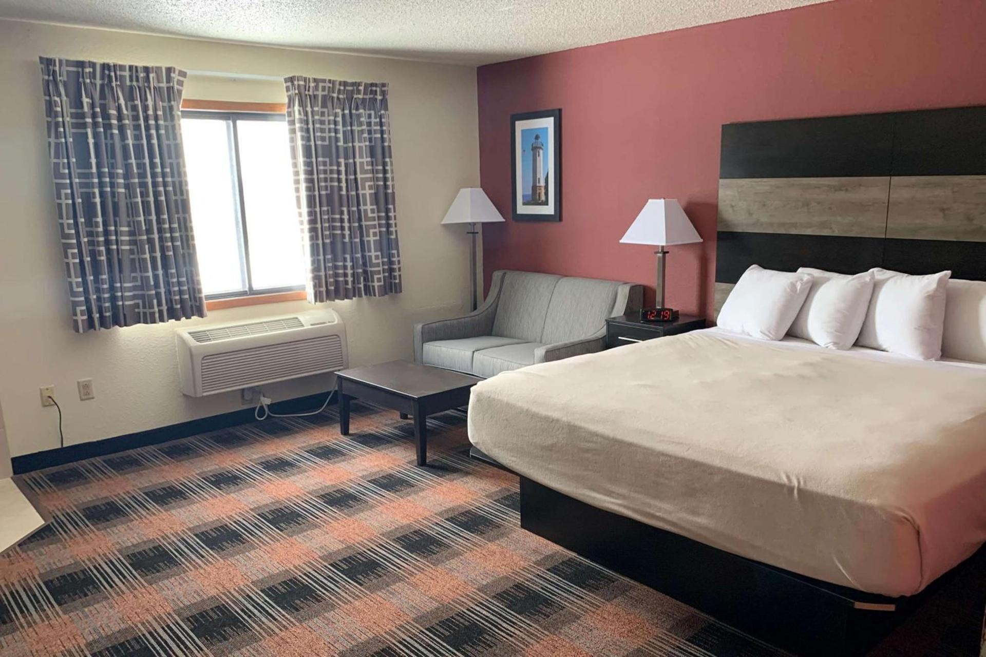Baymont by Wyndham Waupun photo 31