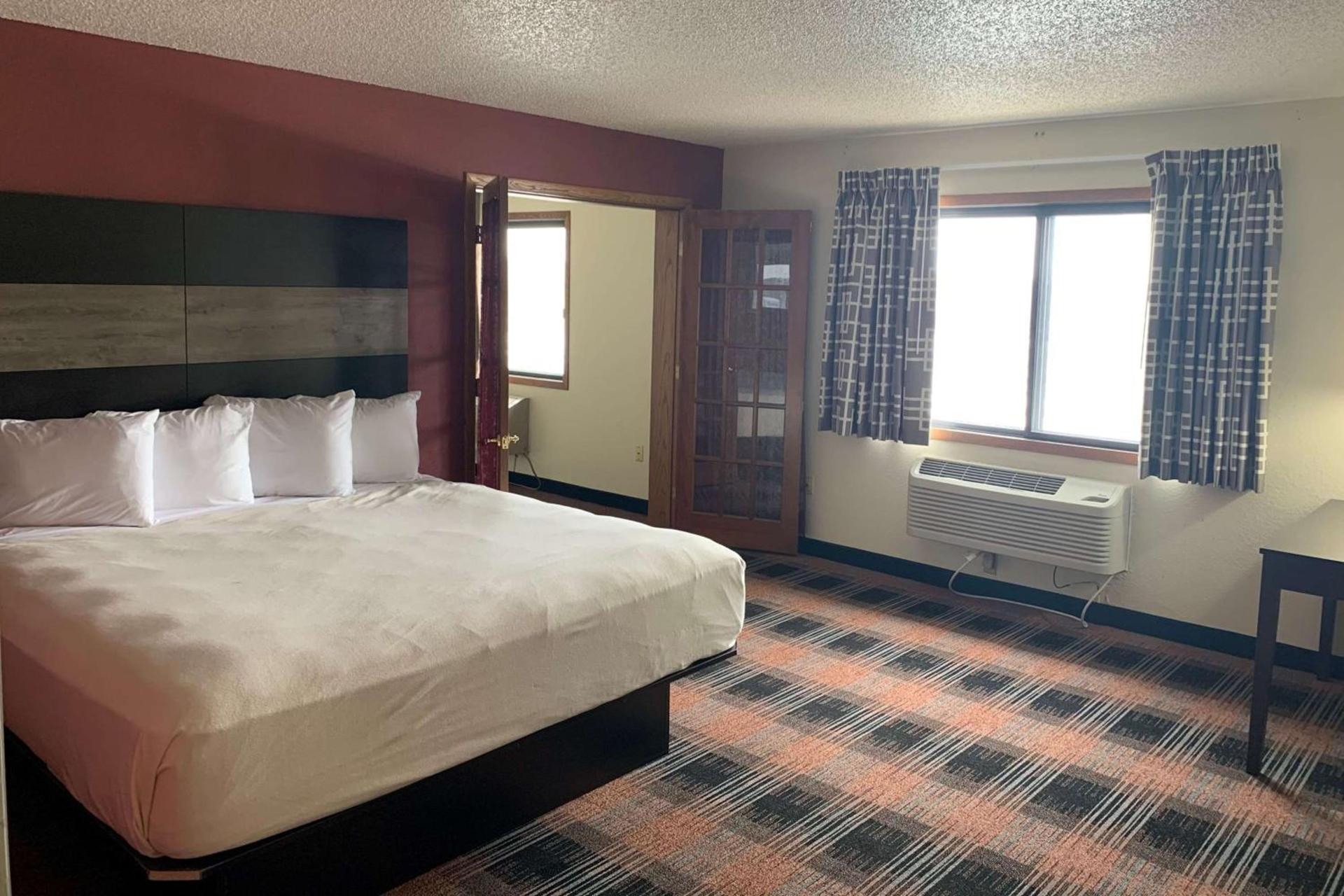 Baymont by Wyndham Waupun photo 22