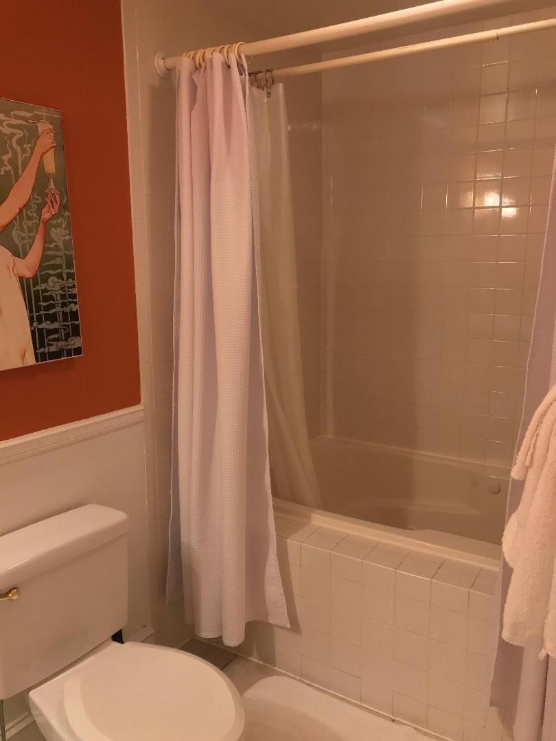 Vandiver Inn photo 9