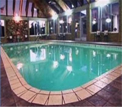 Parkside Inn Bridgeview photo 13