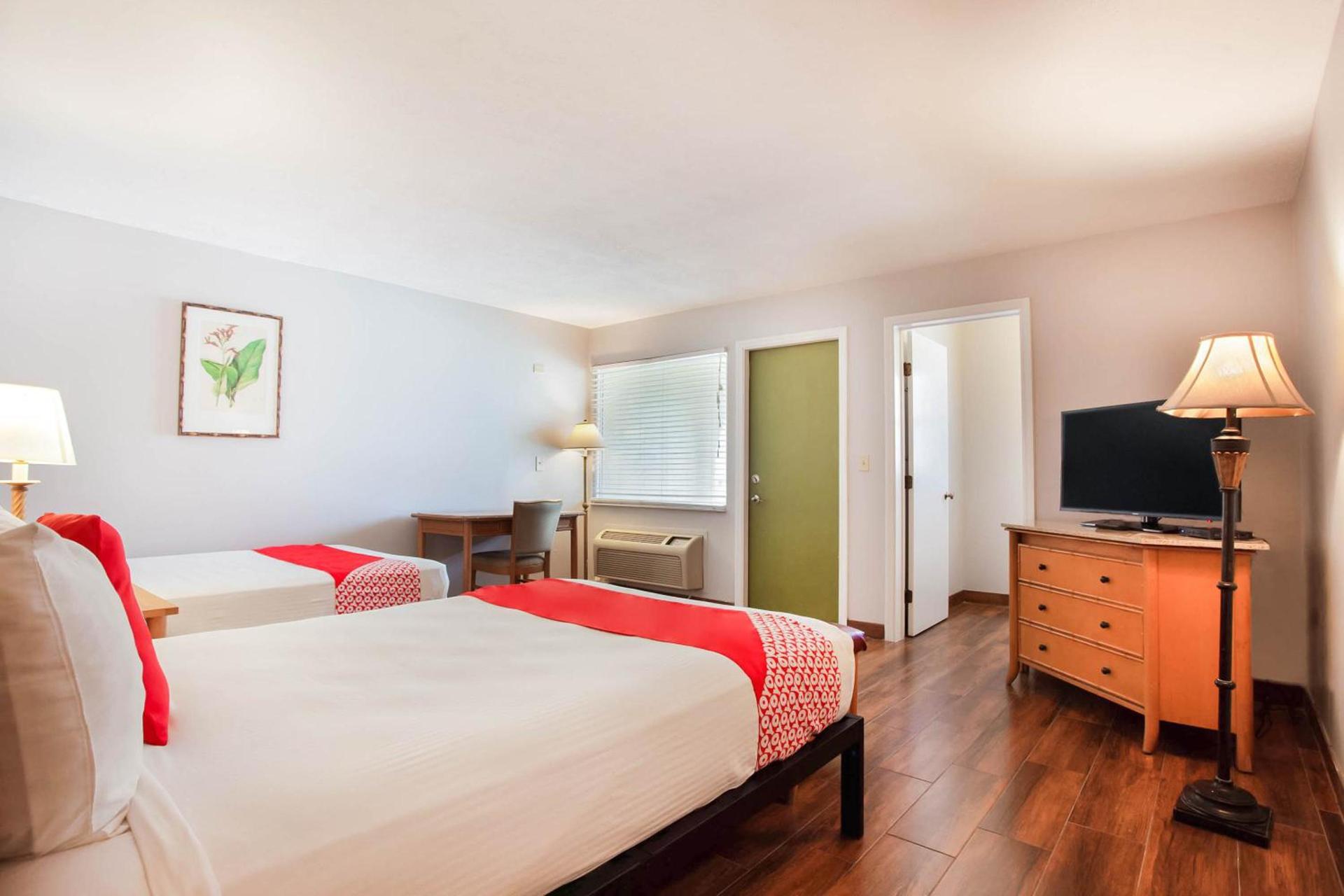 OYO Waterfront Hotel- Cape Coral Fort Myers, FL photo 44