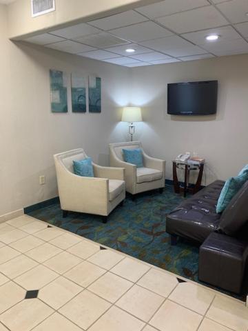 Candlewood Suites Tyler by IHG photo 22