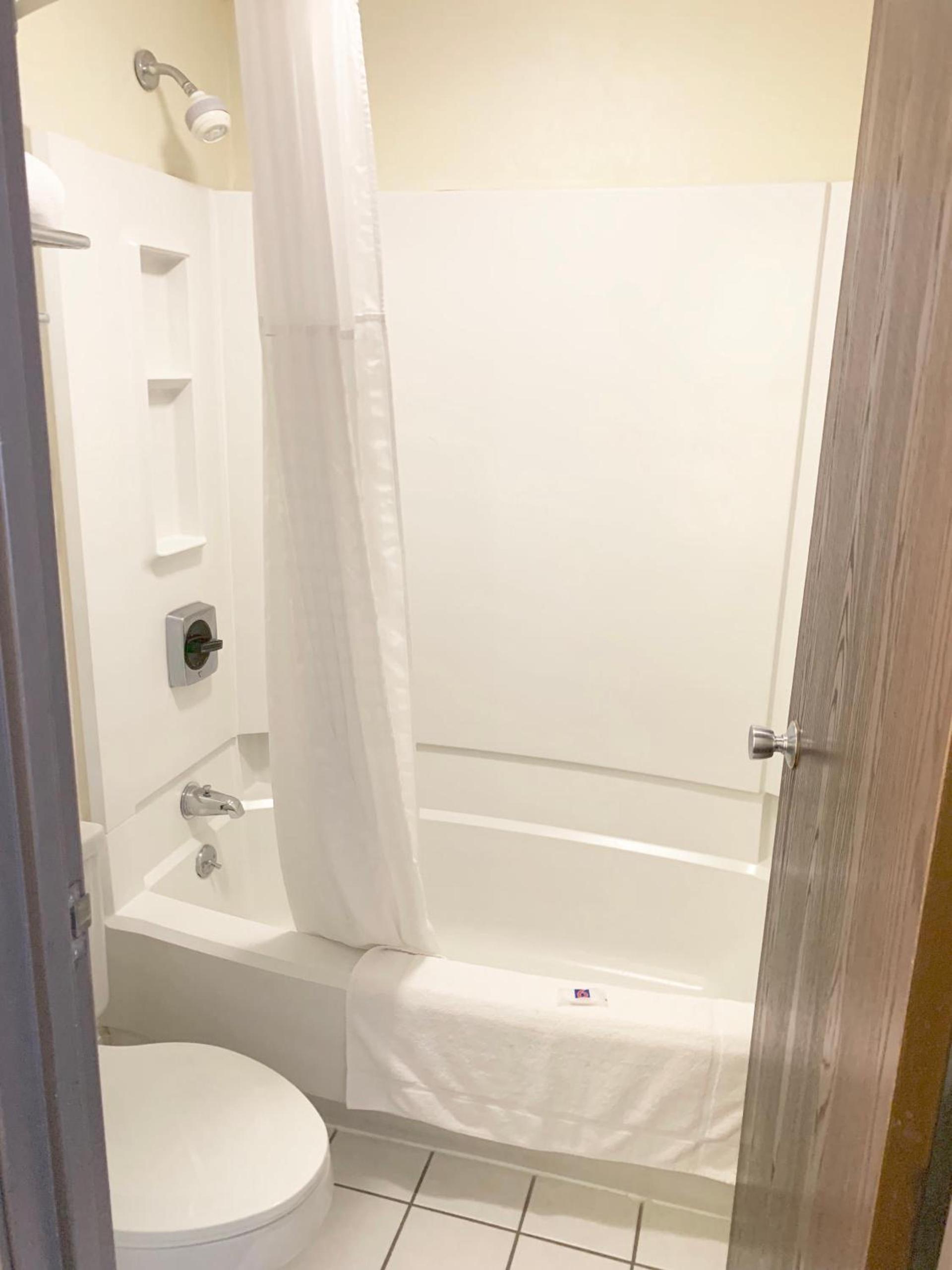 Motel 6 McGraw, NY - Cortland photo 16