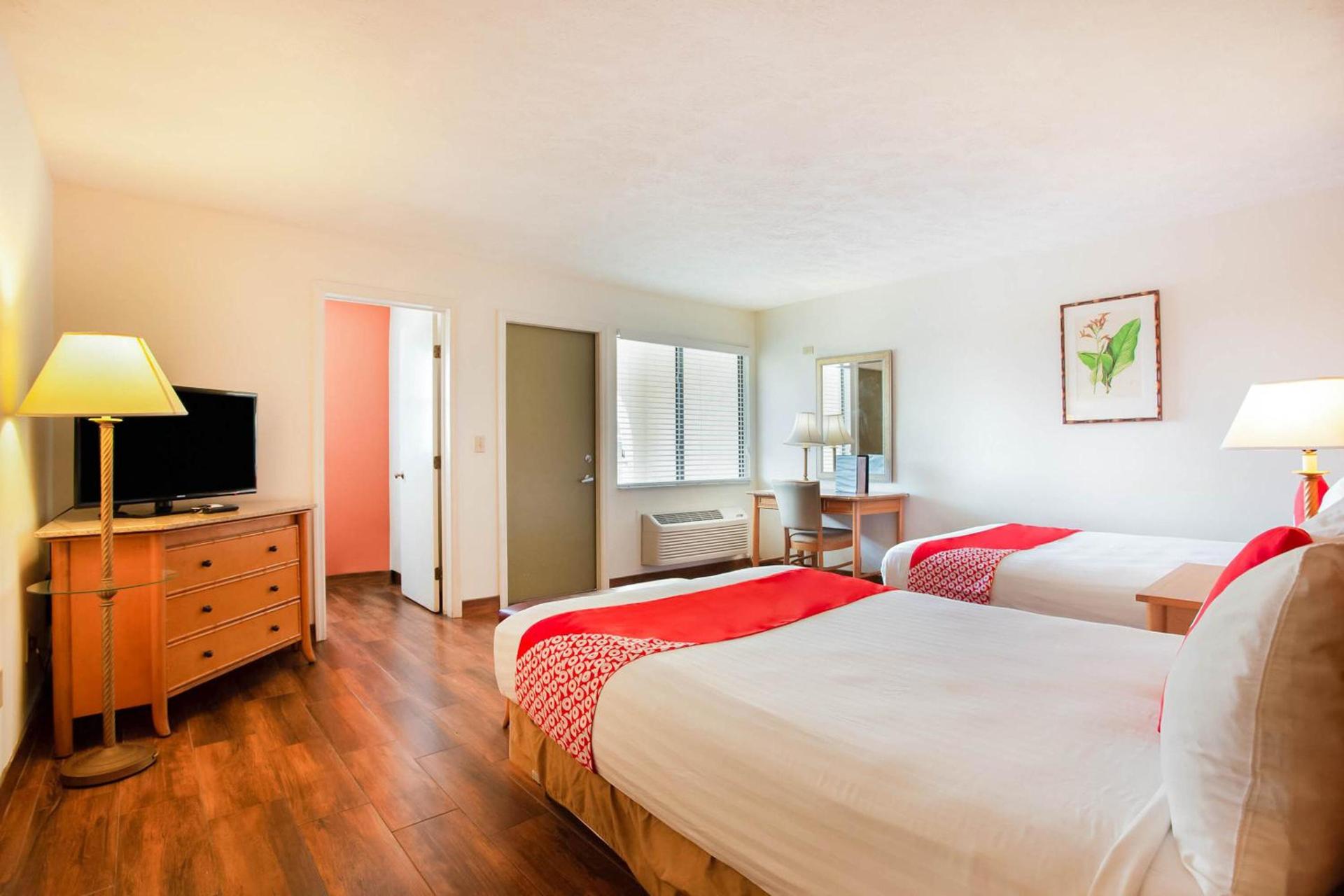 OYO Waterfront Hotel- Cape Coral Fort Myers, FL photo 29