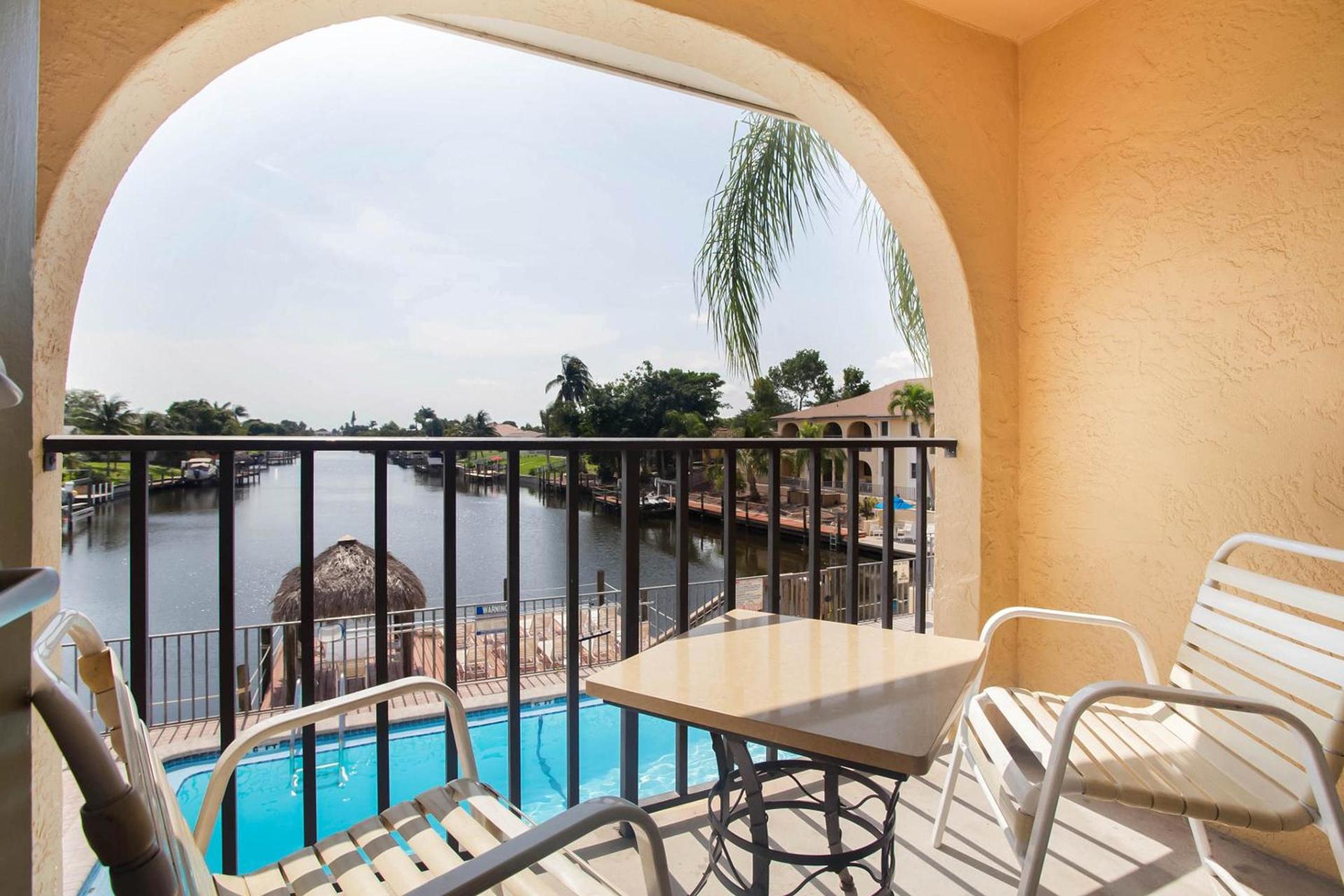 OYO Waterfront Hotel- Cape Coral Fort Myers, FL photo 6