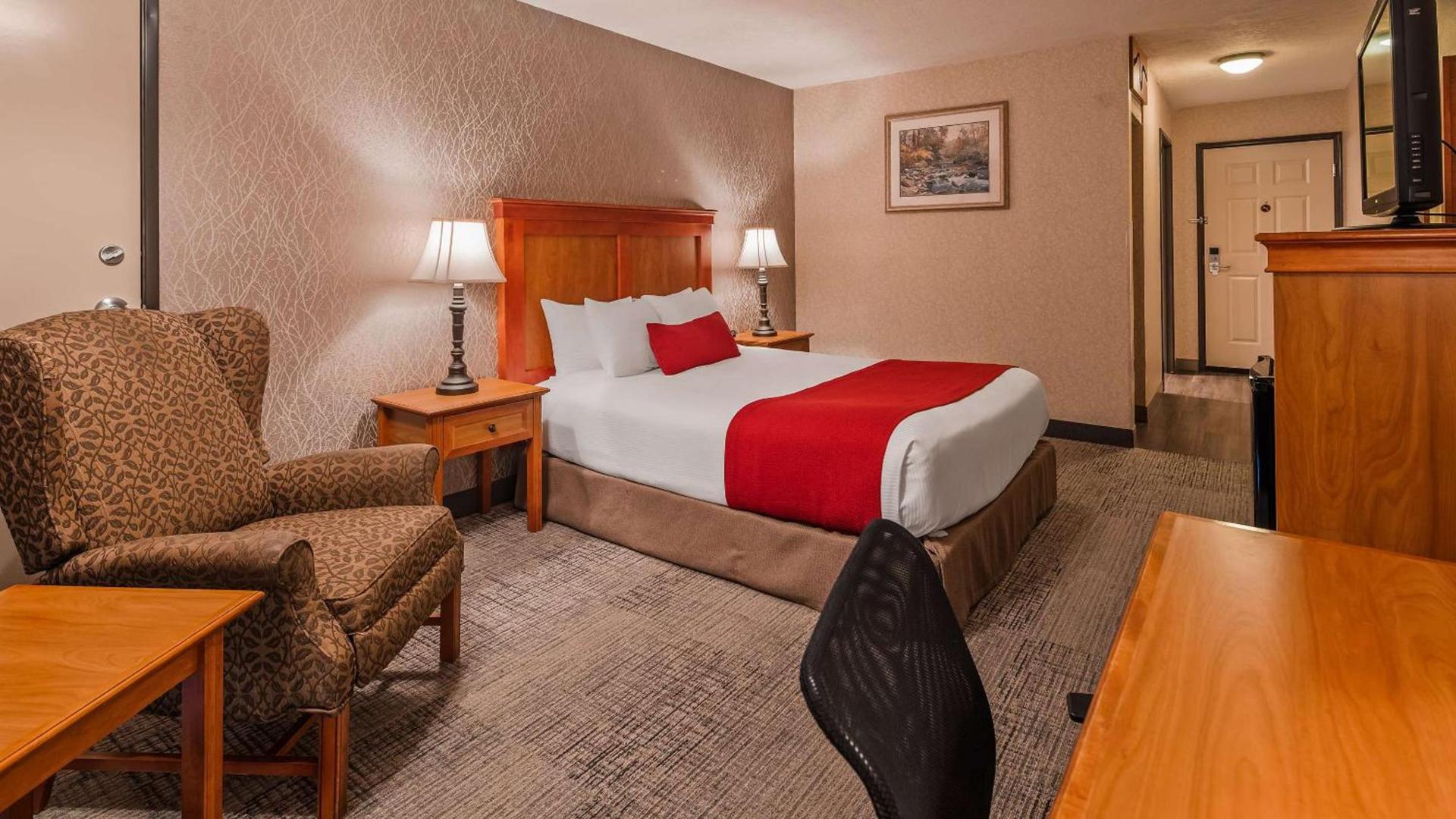 Best Western Plus Rivershore Hotel photo 81