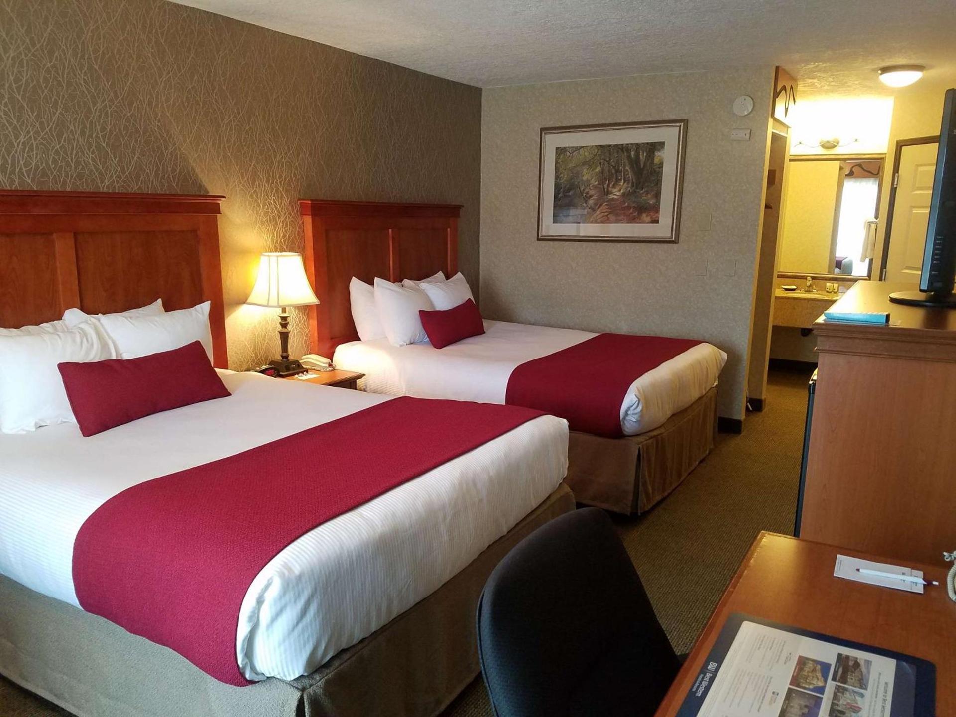 Best Western Plus Rivershore Hotel photo 65