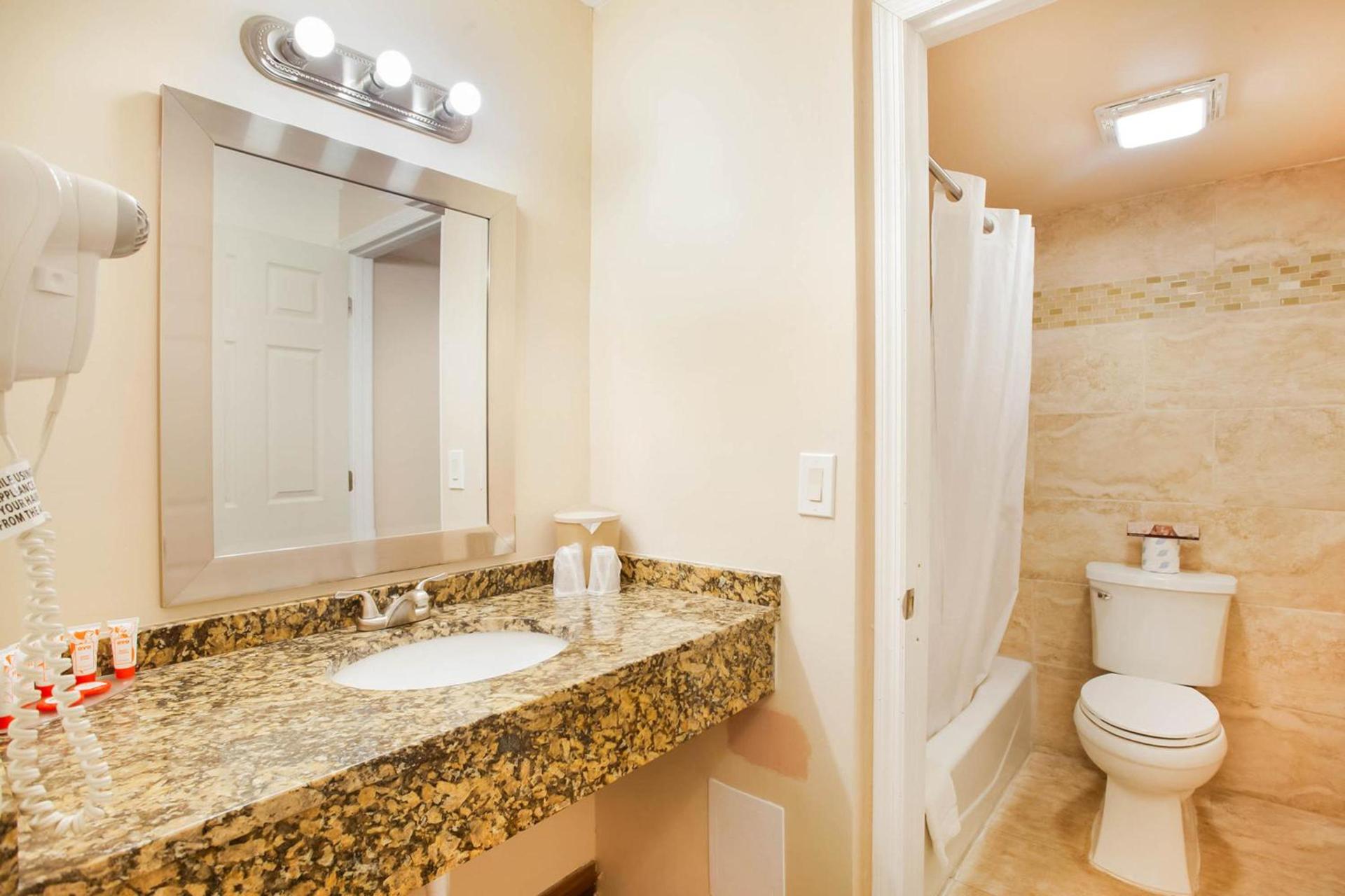 OYO Waterfront Hotel- Cape Coral Fort Myers, FL photo 50