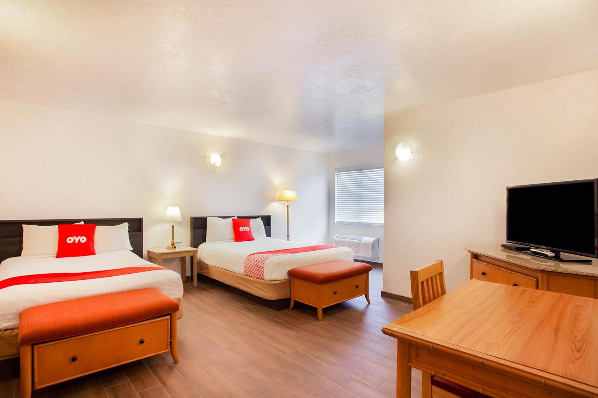 OYO Waterfront Hotel- Cape Coral Fort Myers, FL photo 23