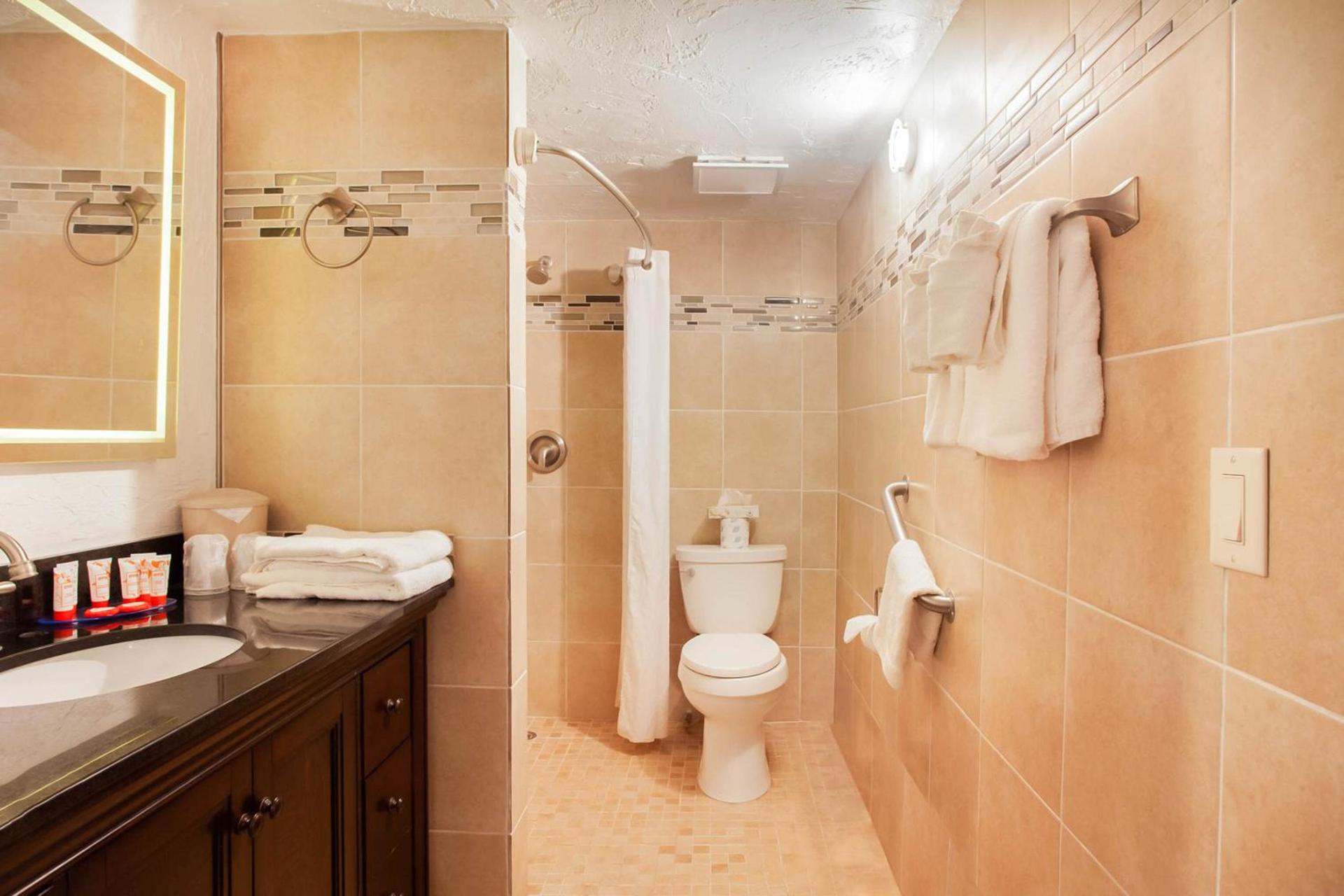 OYO Waterfront Hotel- Cape Coral Fort Myers, FL photo 33