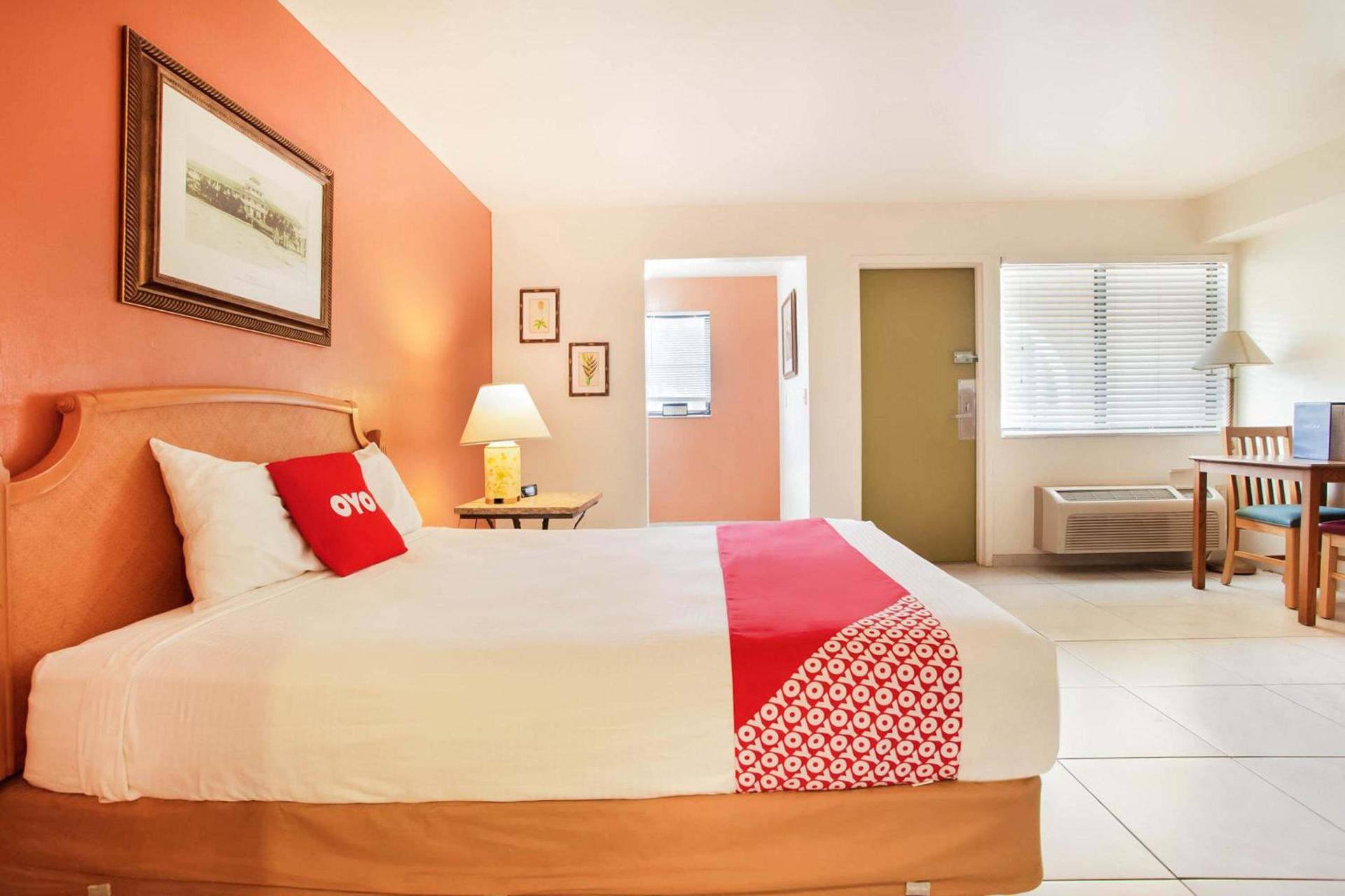 OYO Waterfront Hotel- Cape Coral Fort Myers, FL photo 13