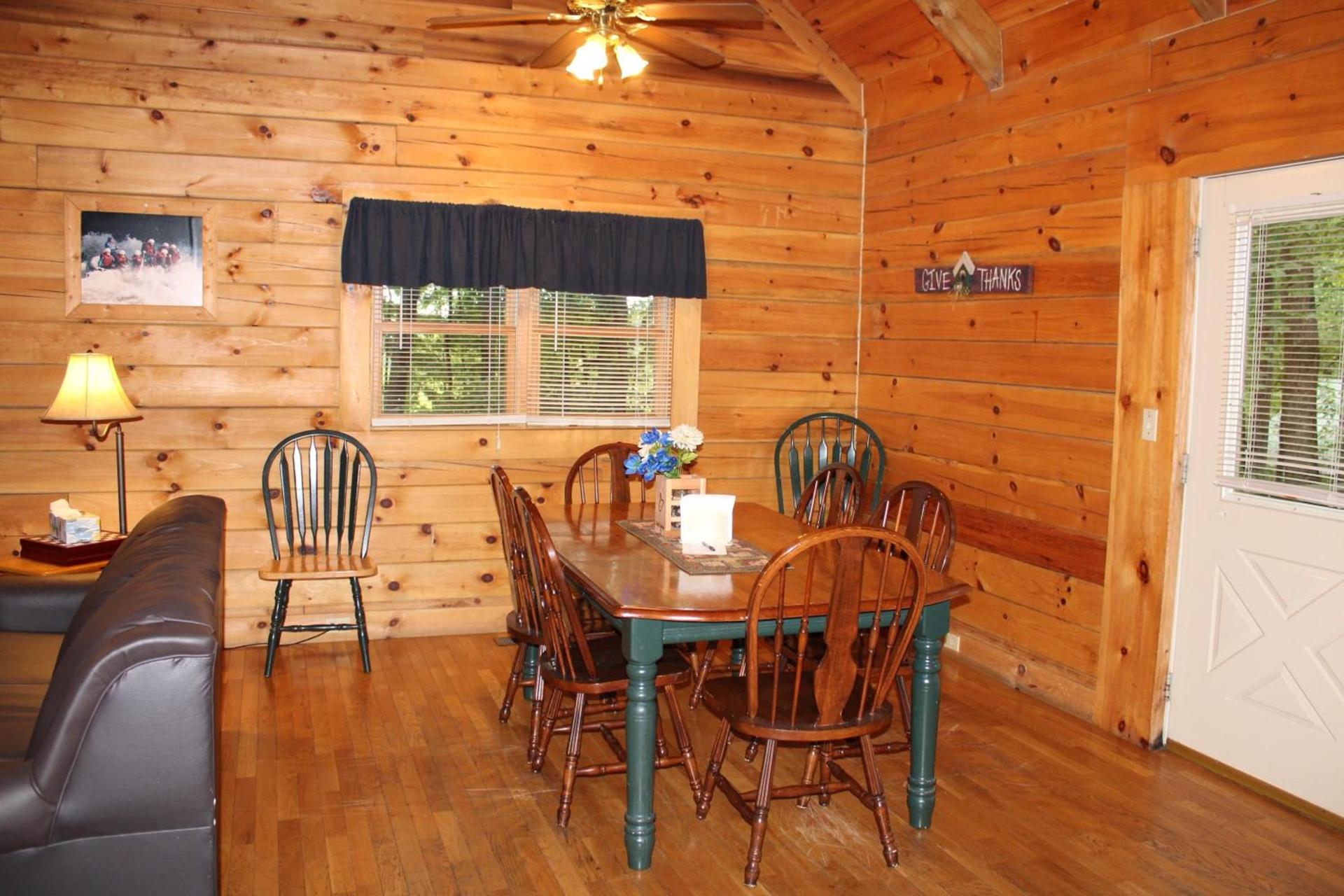 Country Road Cabins photo 74