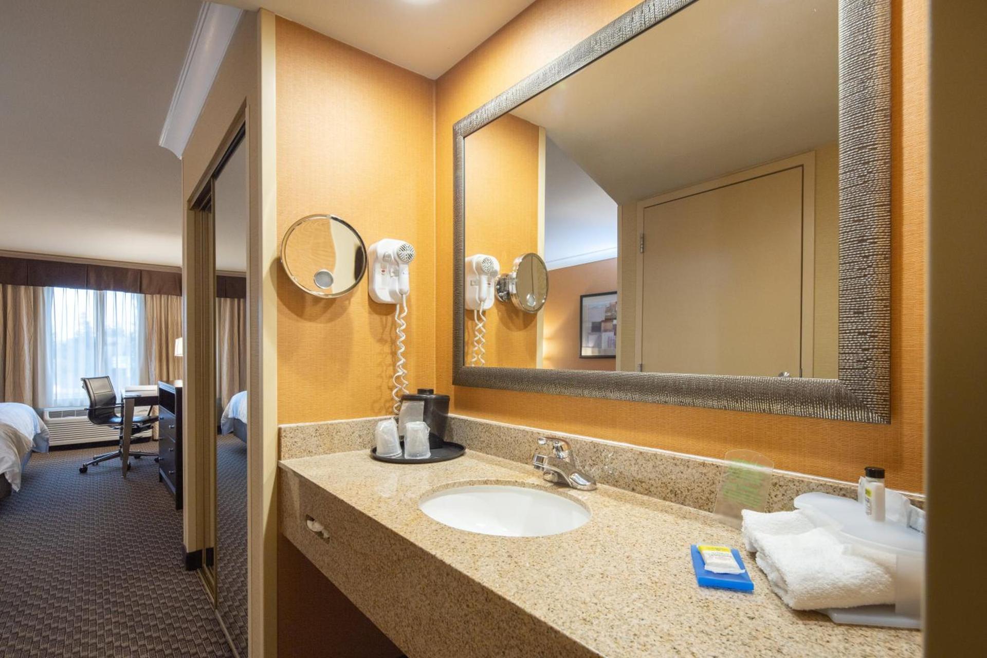 Holiday Inn Express Castro Valley - I-580 by IHG photo 31