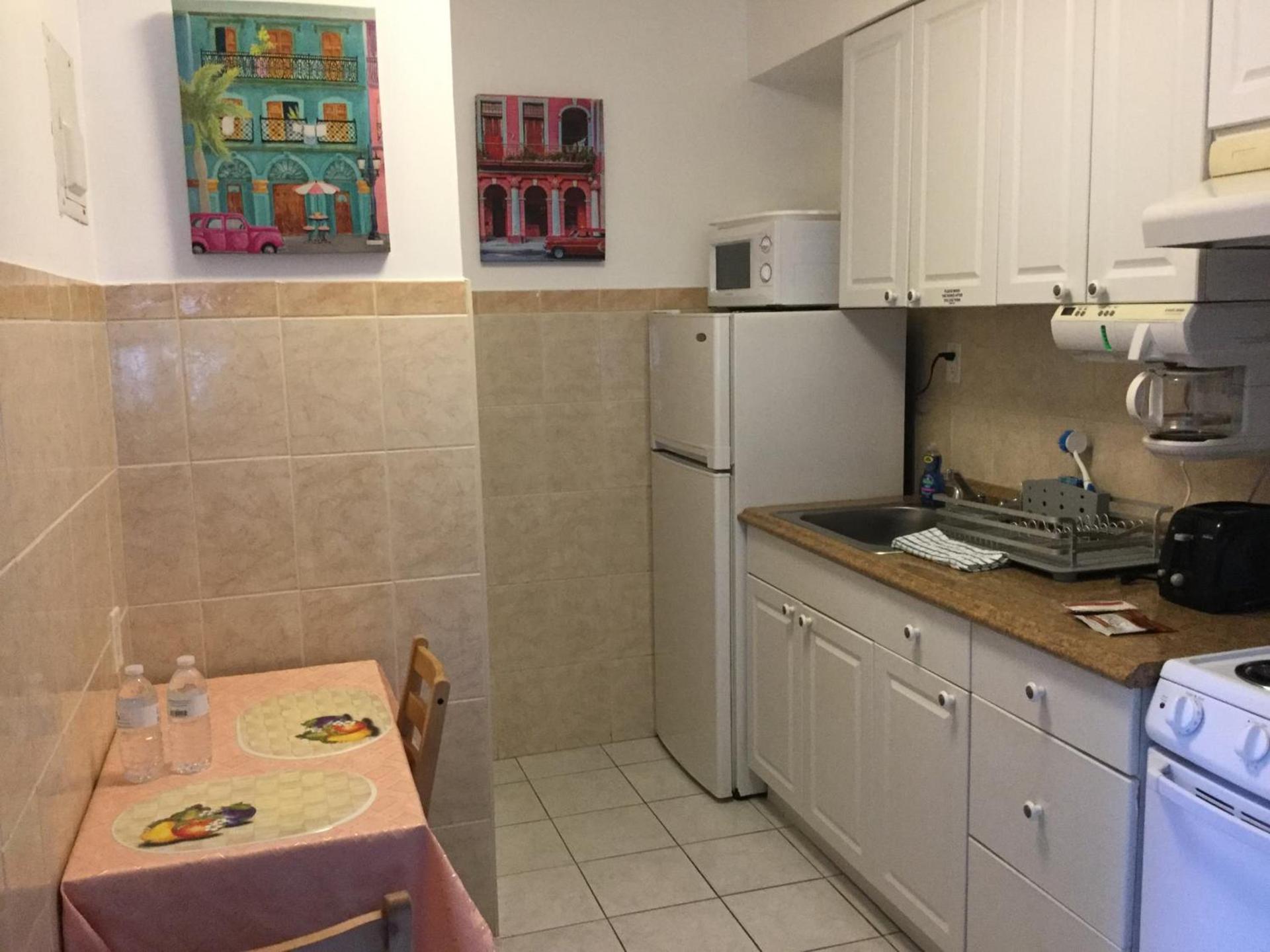 Breakaway Inn Guest House photo 25