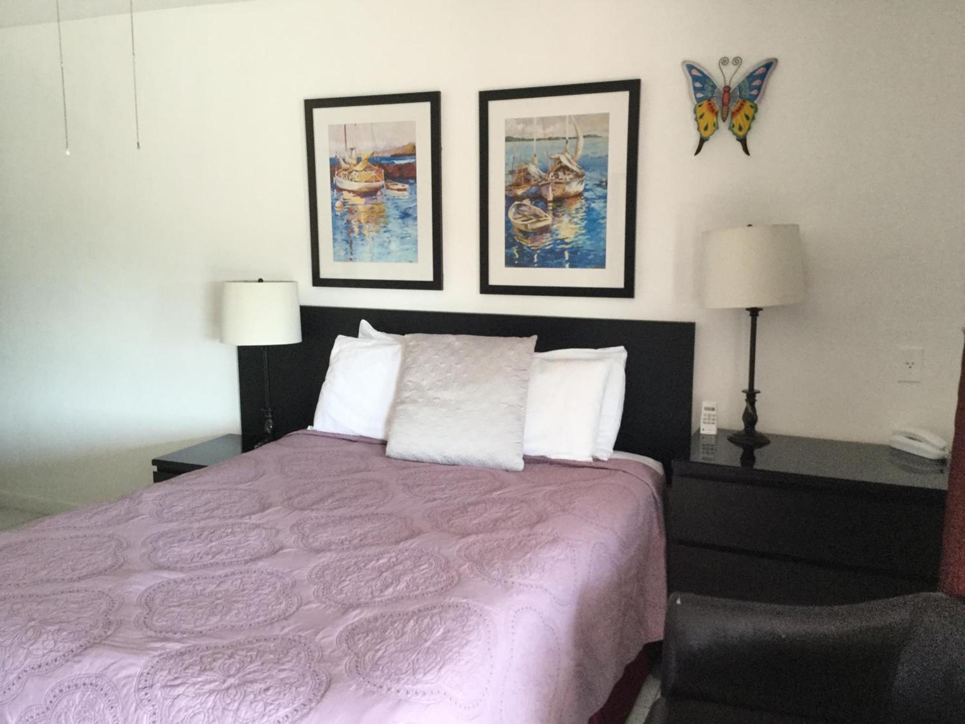 Breakaway Inn Guest House photo 24