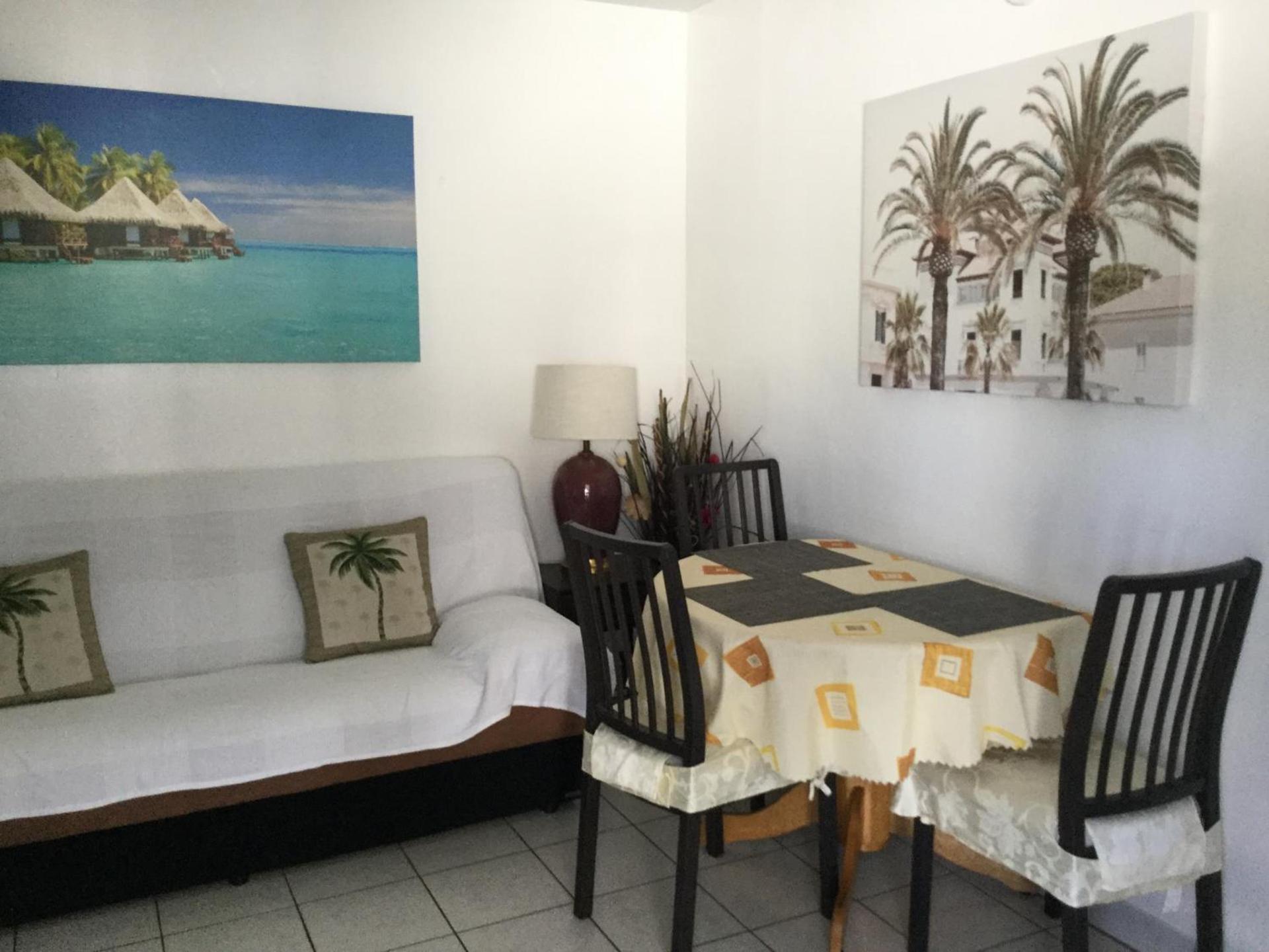 Breakaway Inn Guest House photo 12
