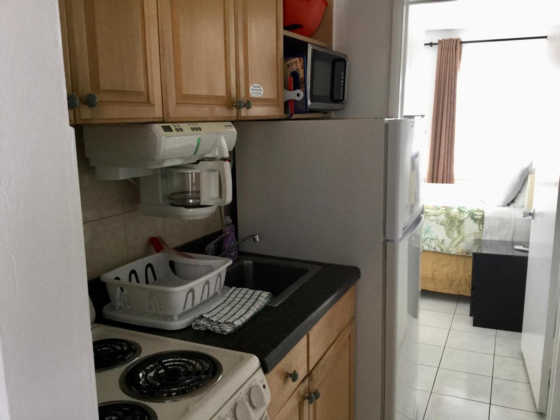 Breakaway Inn Guest House photo 11