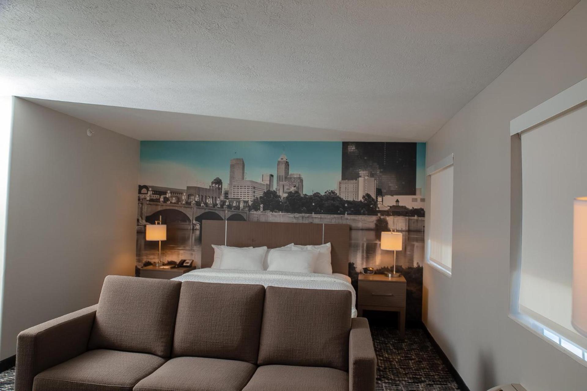 Clarion Pointe Indianapolis Airport photo 43