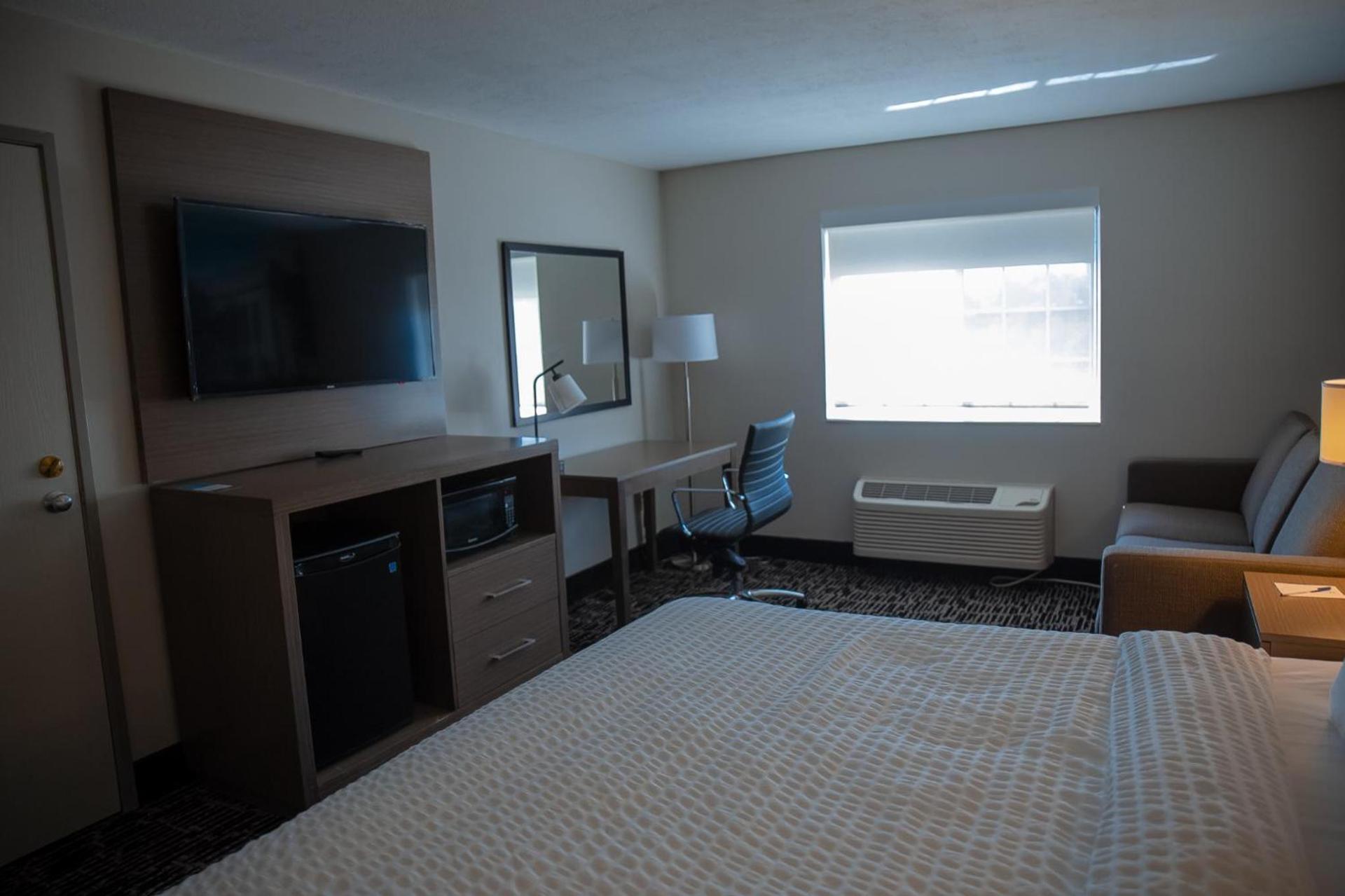 Clarion Pointe Indianapolis Airport photo 37