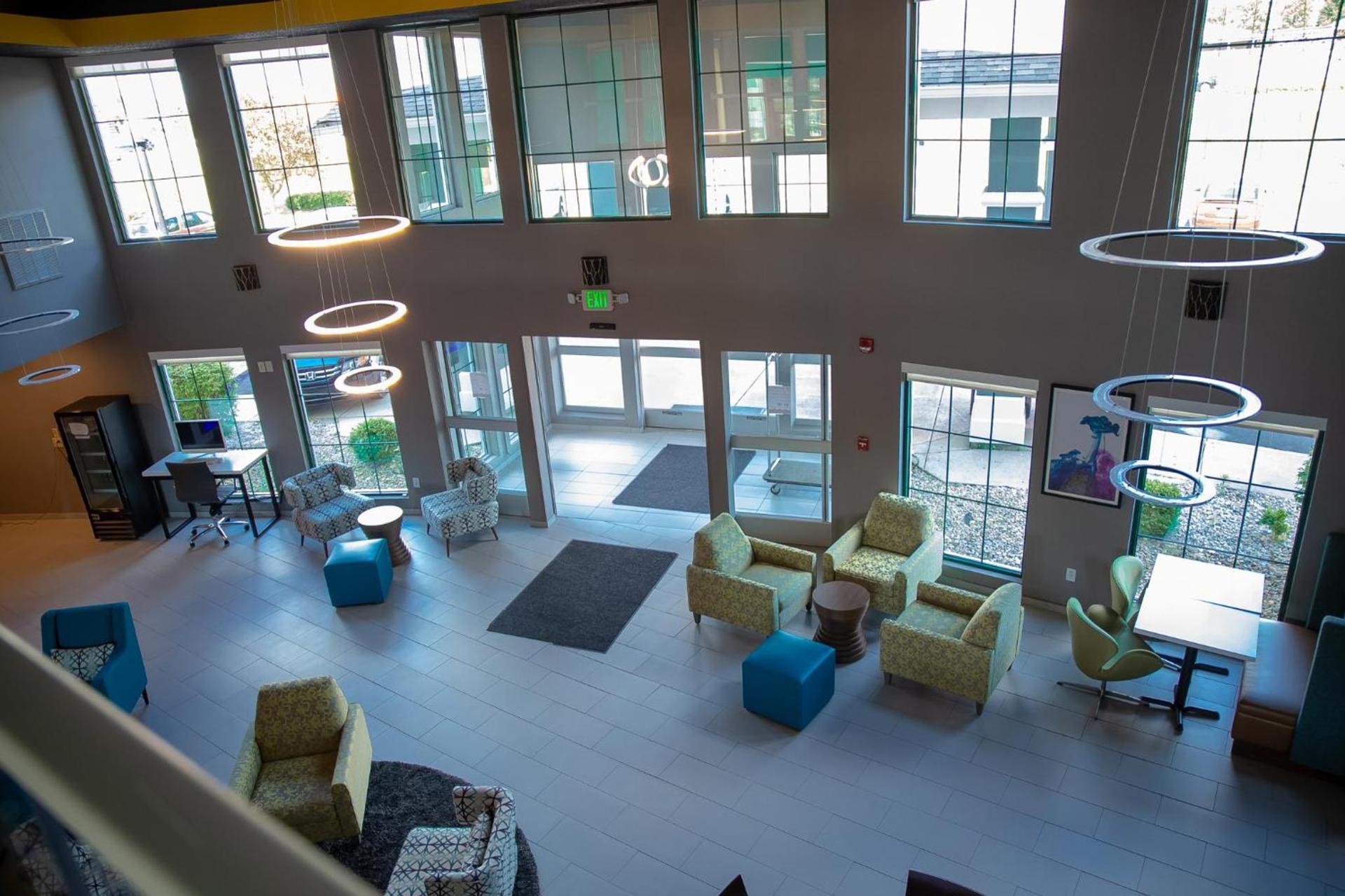 Clarion Pointe Indianapolis Airport photo 25