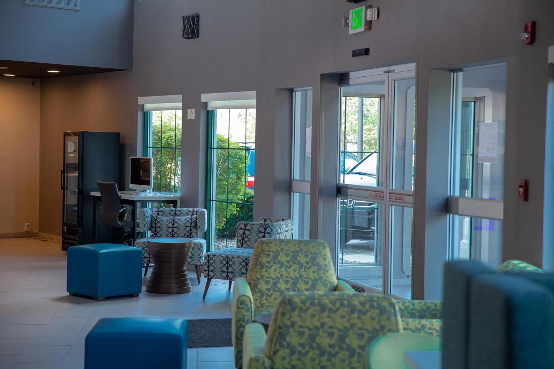 Clarion Pointe Indianapolis Airport photo 31