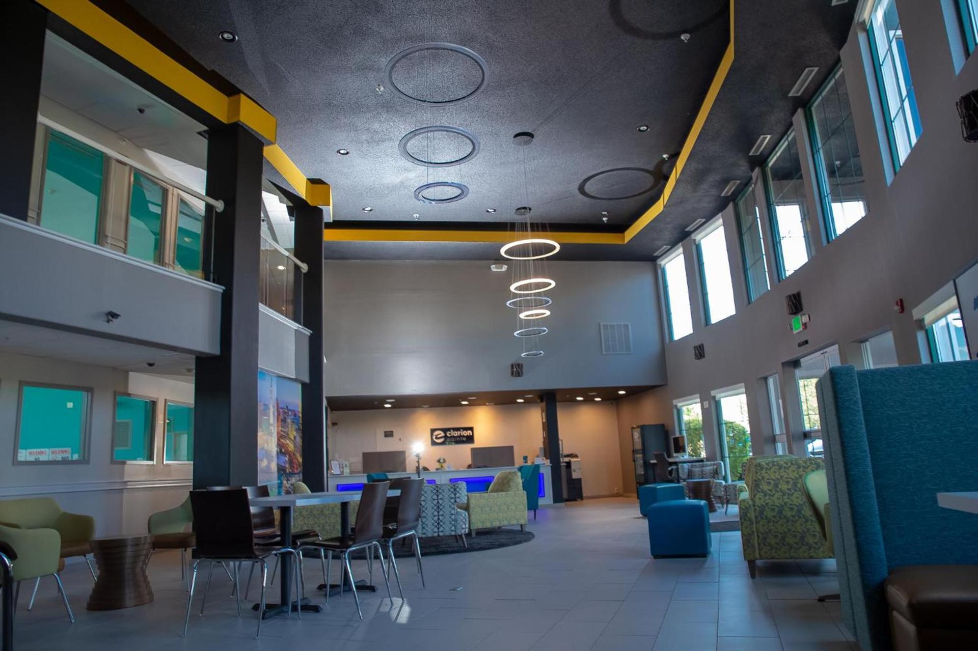 Clarion Pointe Indianapolis Airport photo 3