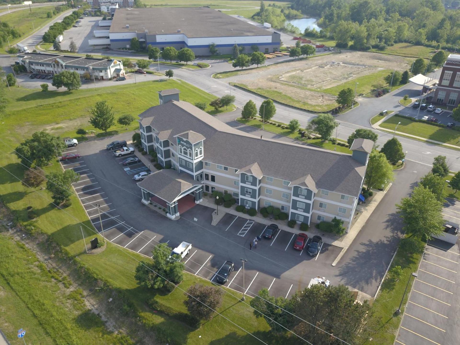 Clarion Pointe Indianapolis Airport photo 13