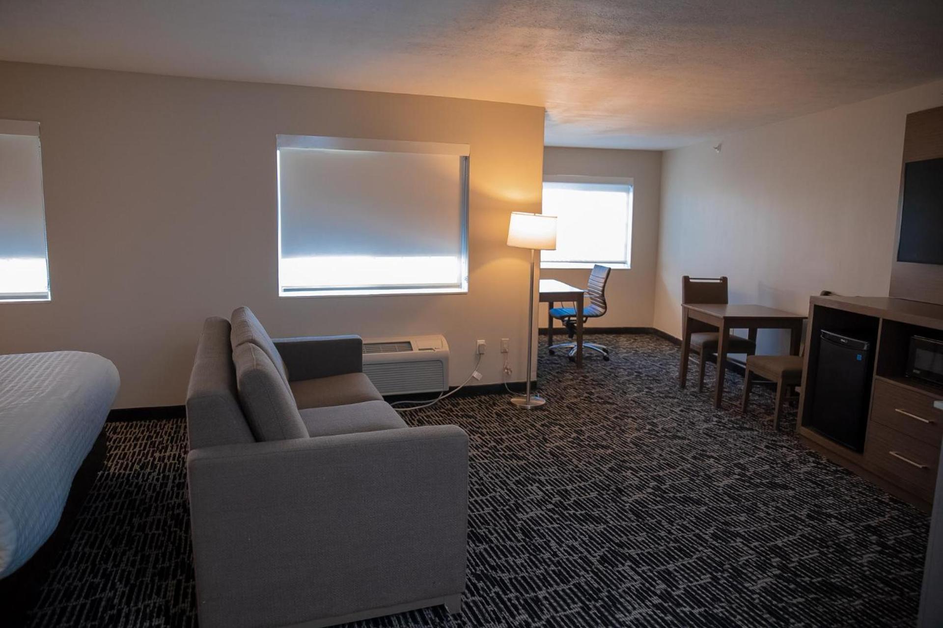 Clarion Pointe Indianapolis Airport photo 11