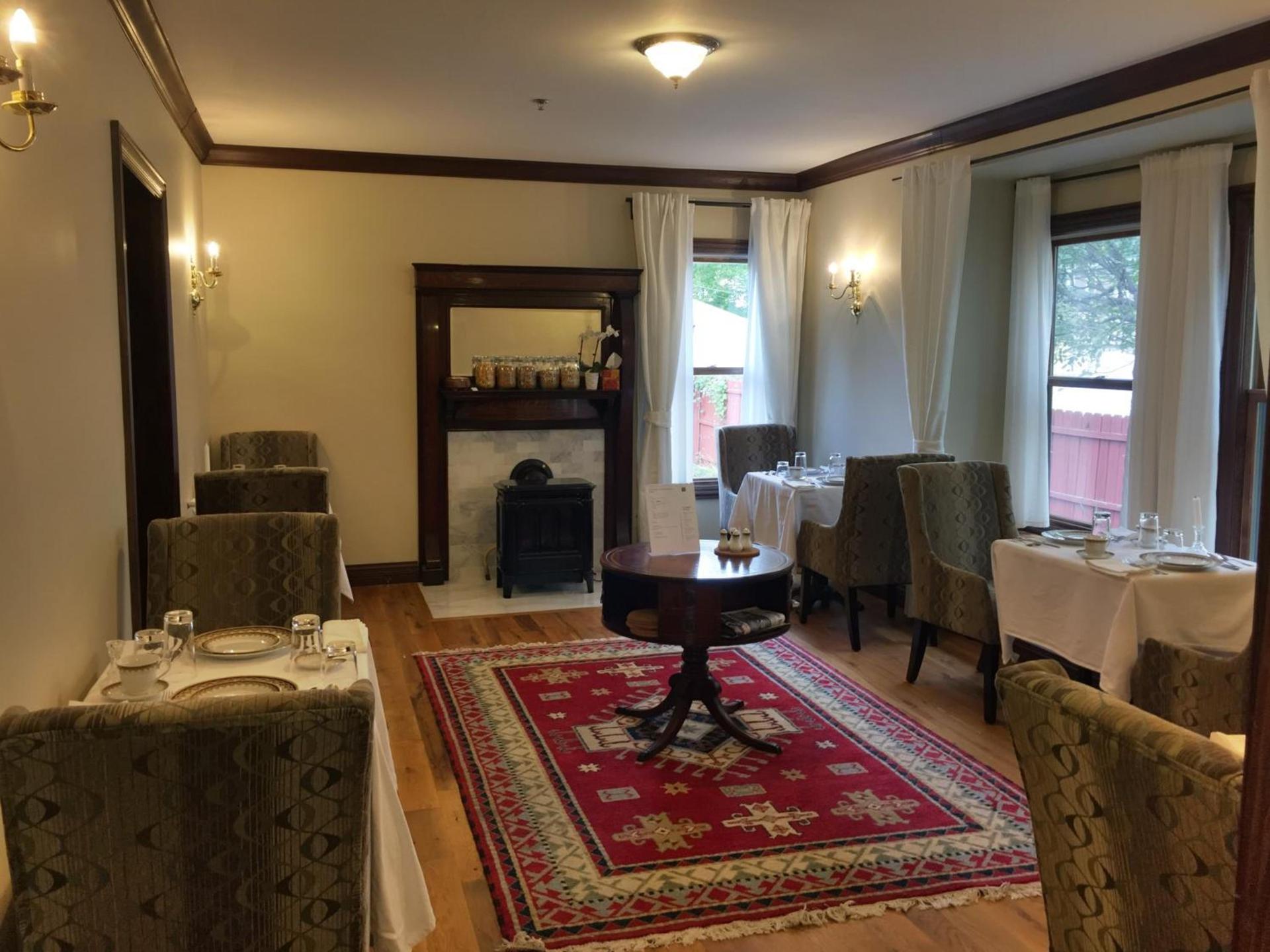 Dartmouth House Inn photo 9