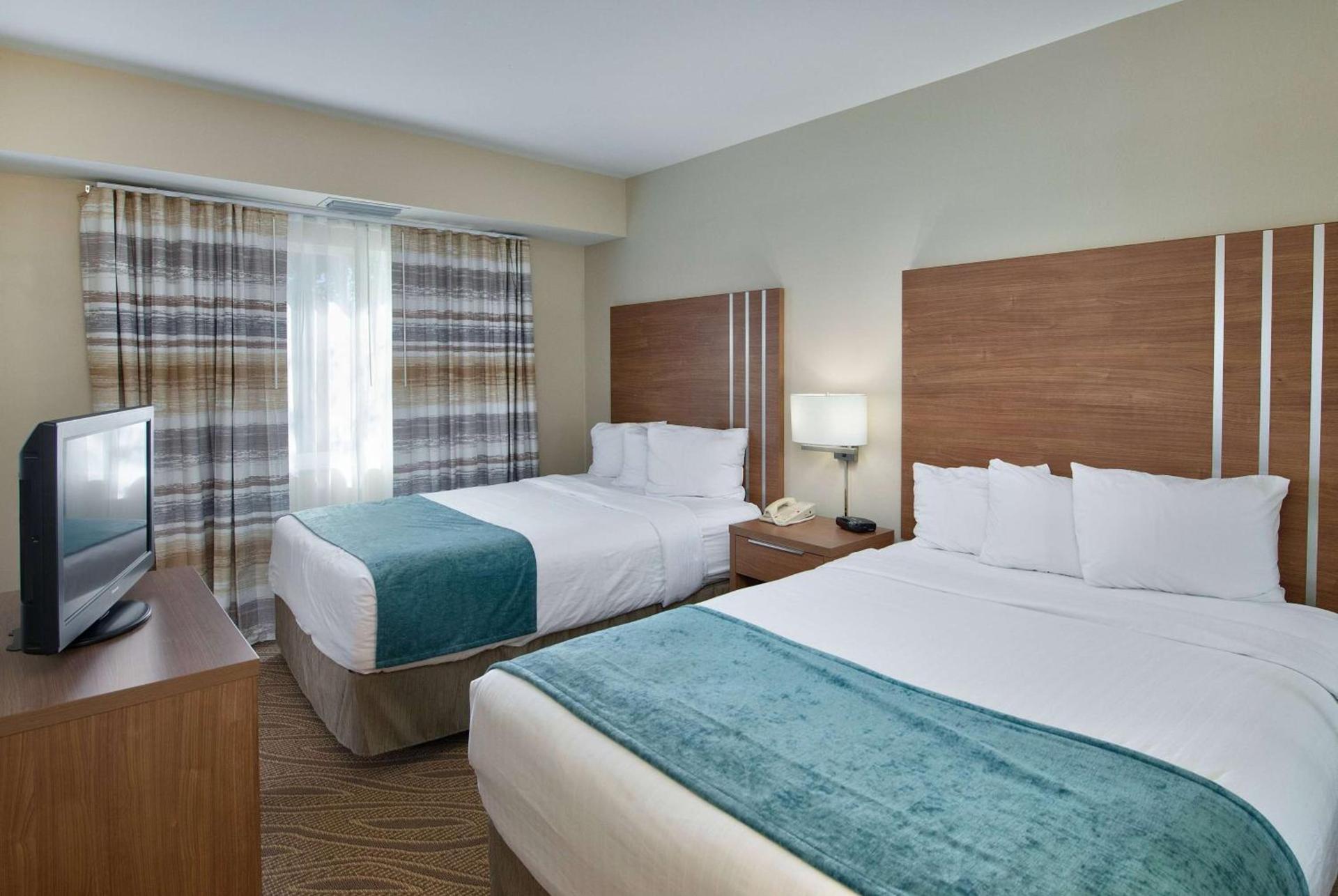 Hawthorn Extended Stay by Wyndham Naples photo 6