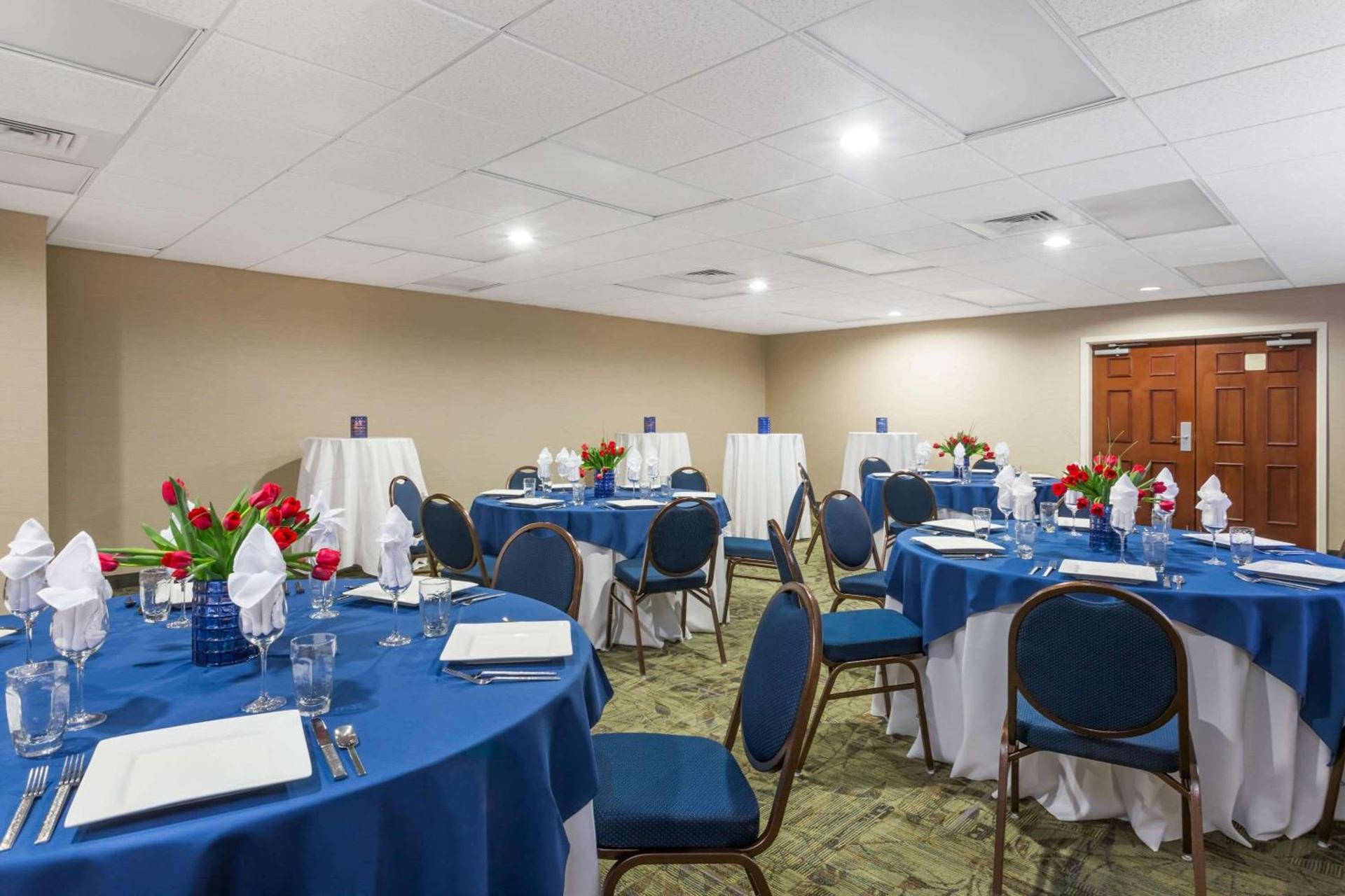 Hawthorn Extended Stay by Wyndham Naples photo 20