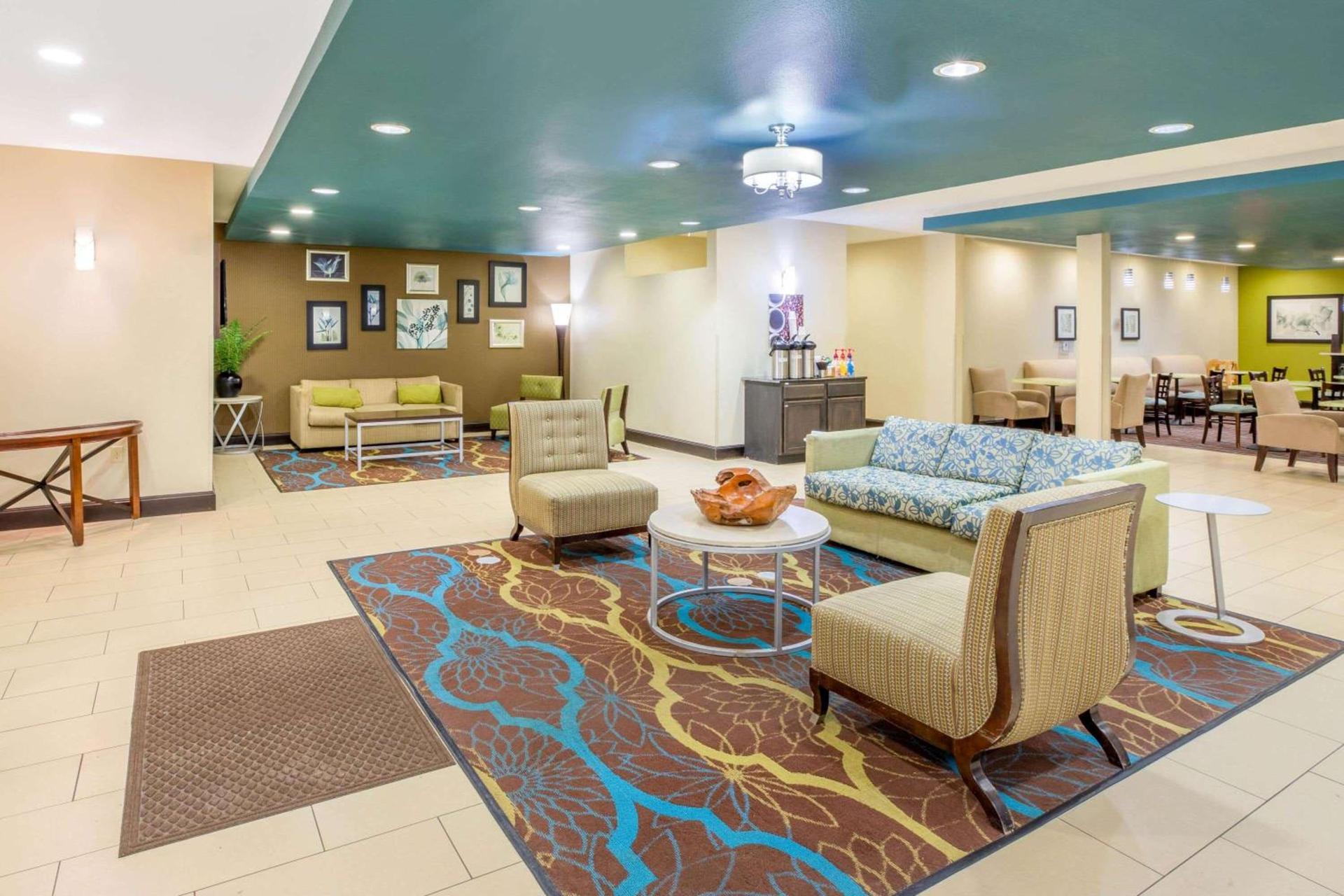 La Quinta by Wyndham Floresville photo 29