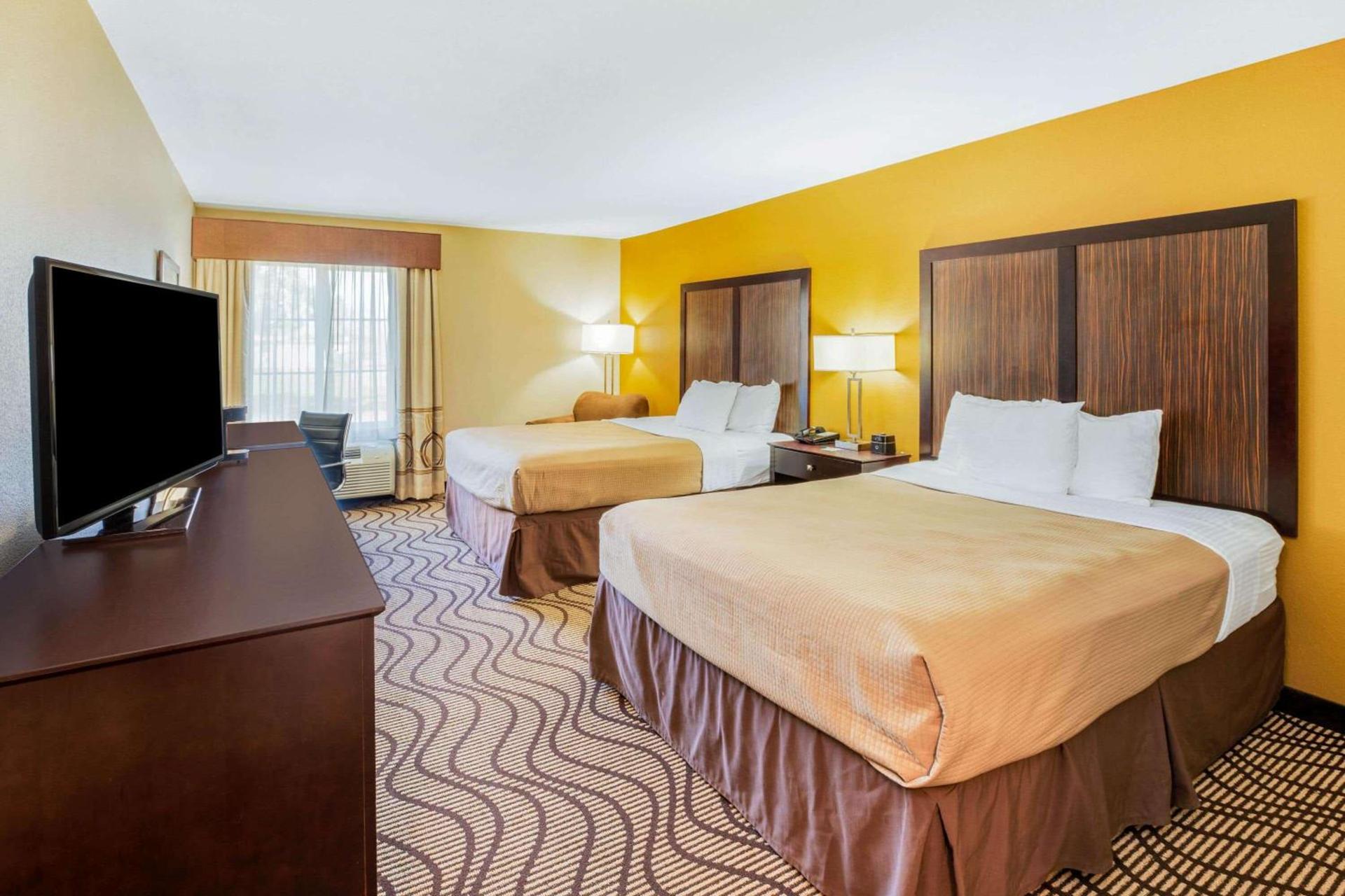 La Quinta by Wyndham Floresville photo 21
