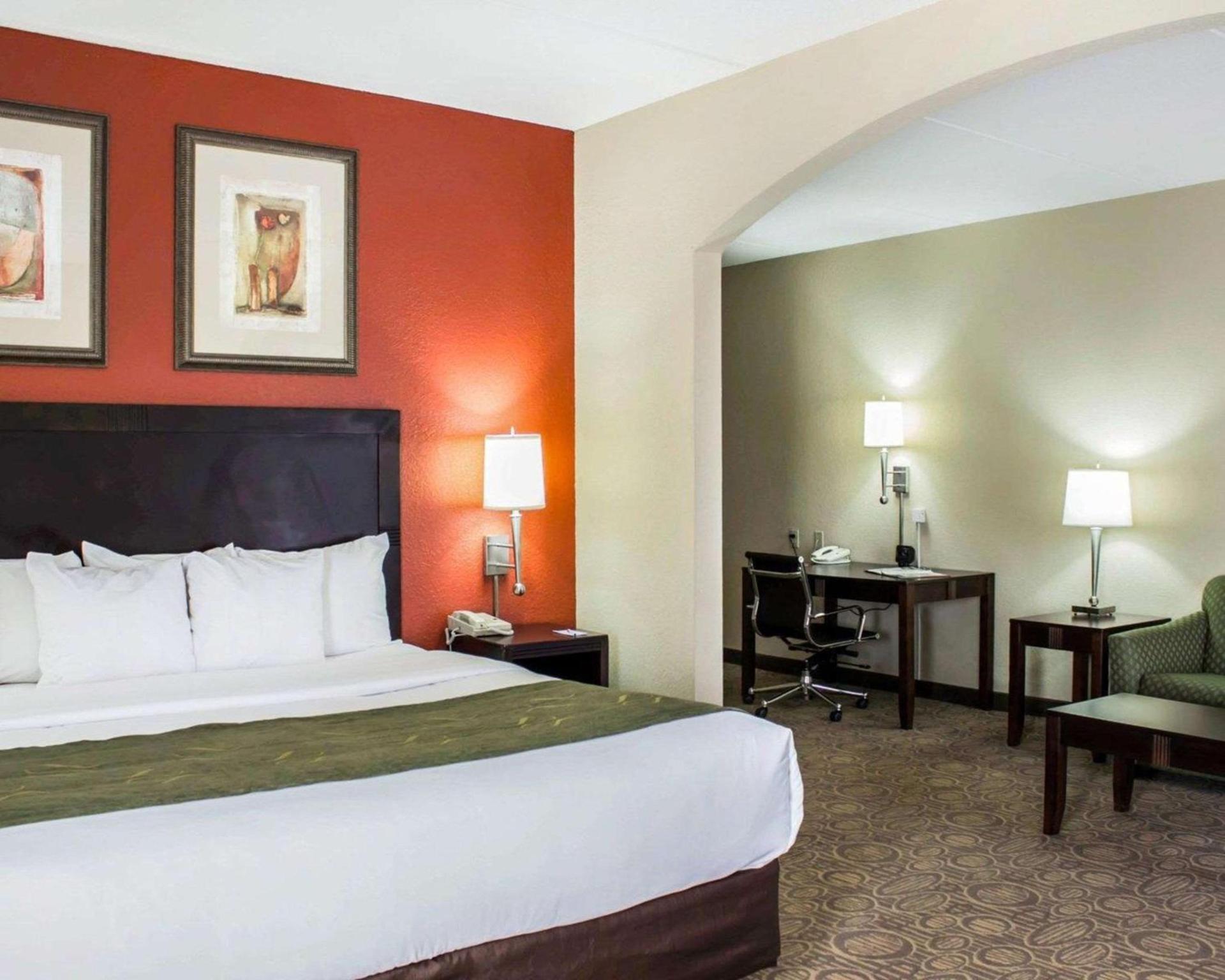 Comfort Suites Regency Park photo 26