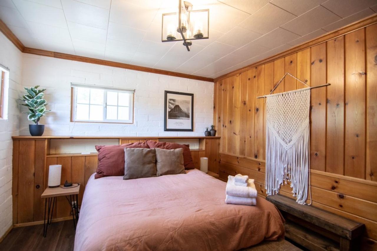 Lake Front Cabins photo 83