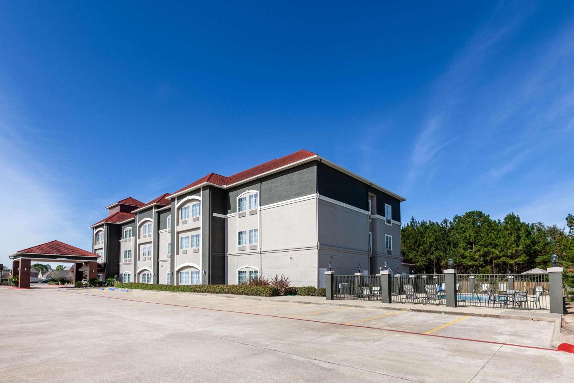 La Quinta by Wyndham Lumberton photo 24