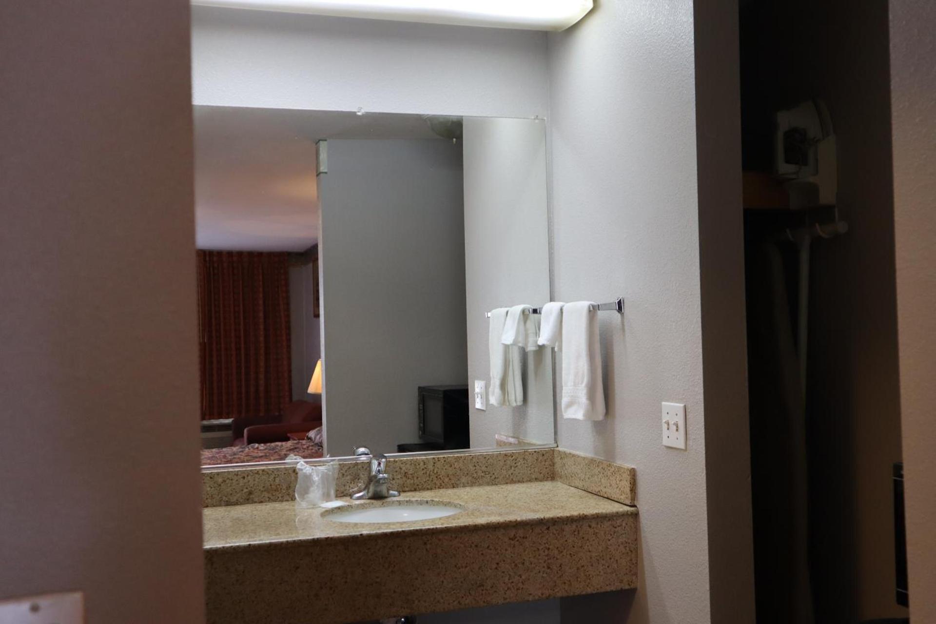 Express Inn & Suites Eugene photo 38