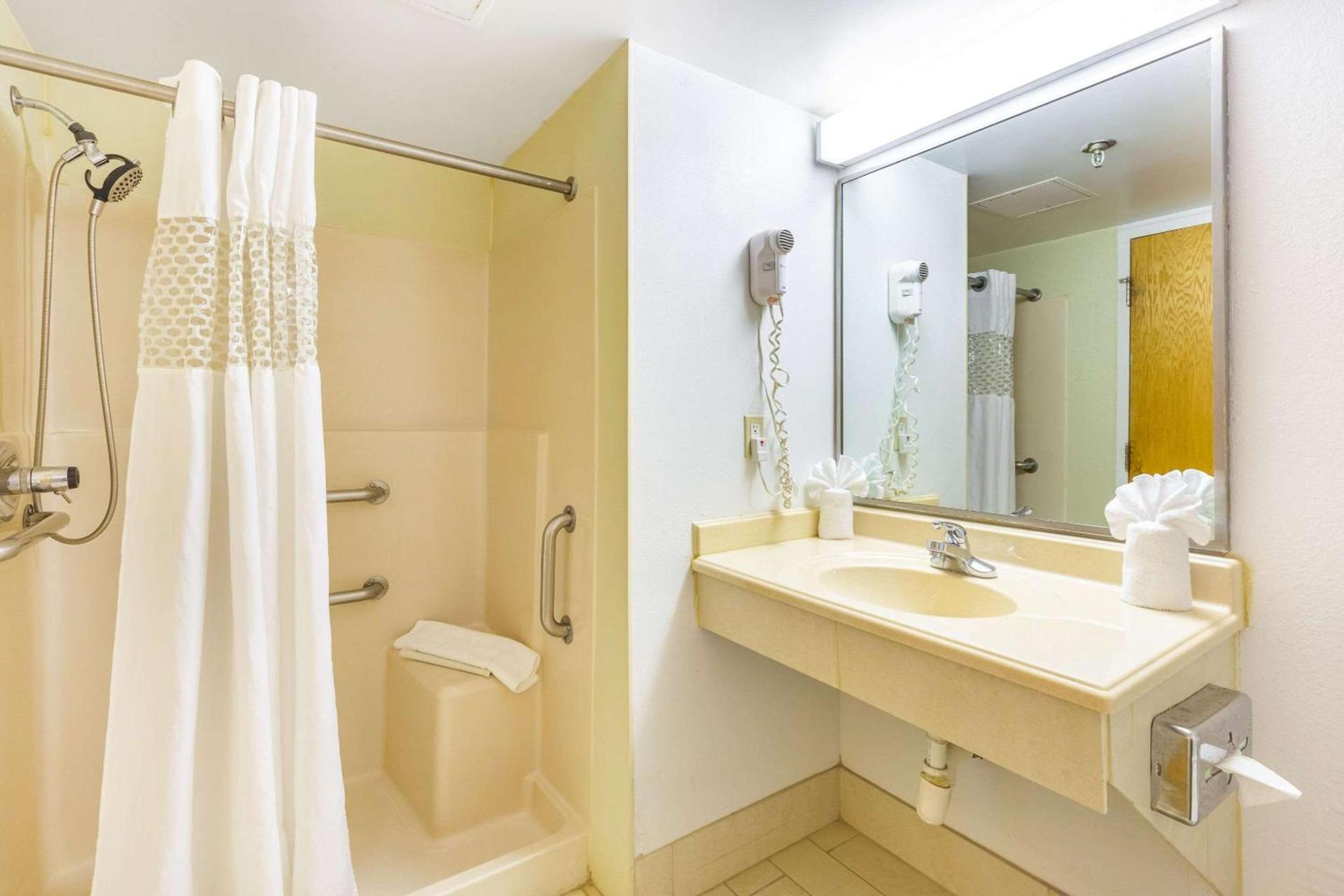 Seaview Hotel photo 6