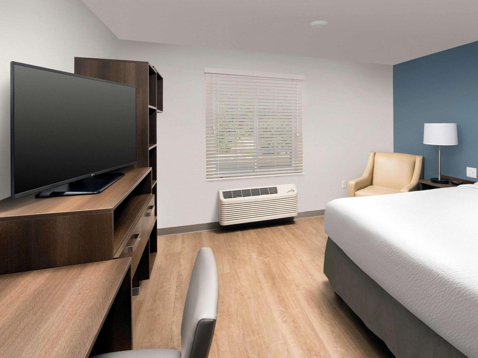 WoodSpring Suites Atlanta Conyers photo 10