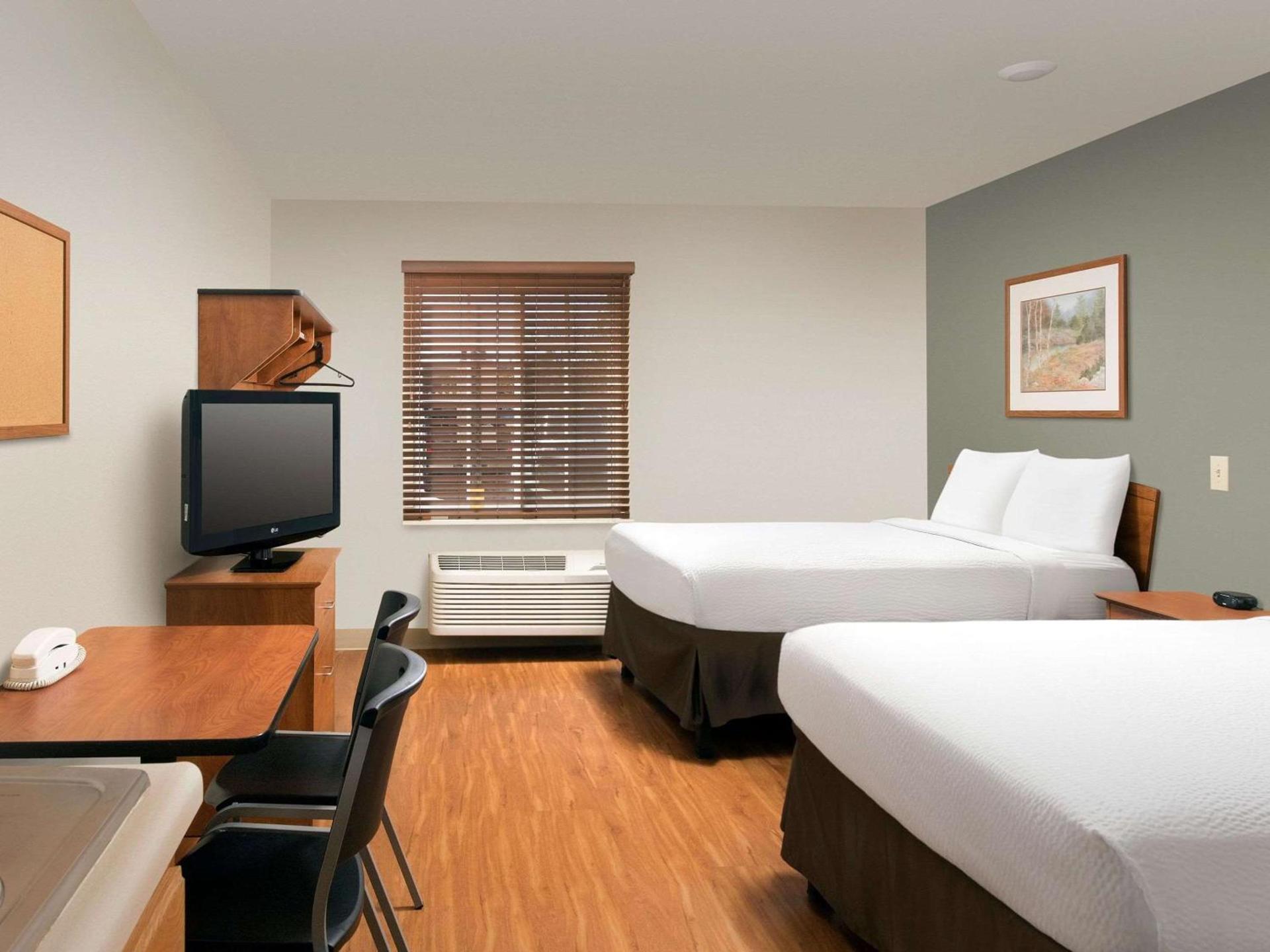 WoodSpring Suites Merrillville photo 10