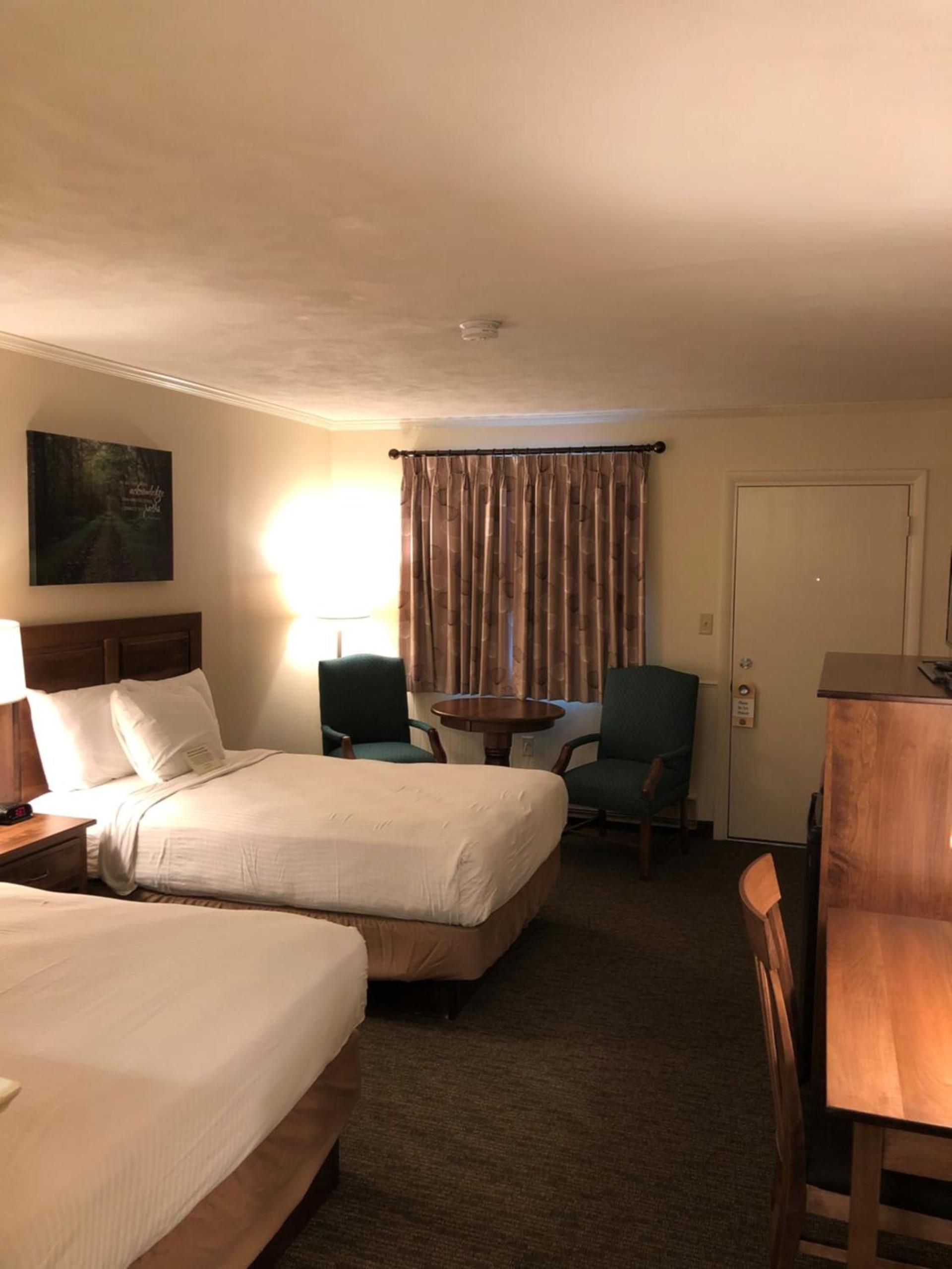 Bird-in-Hand Family Inn photo 9