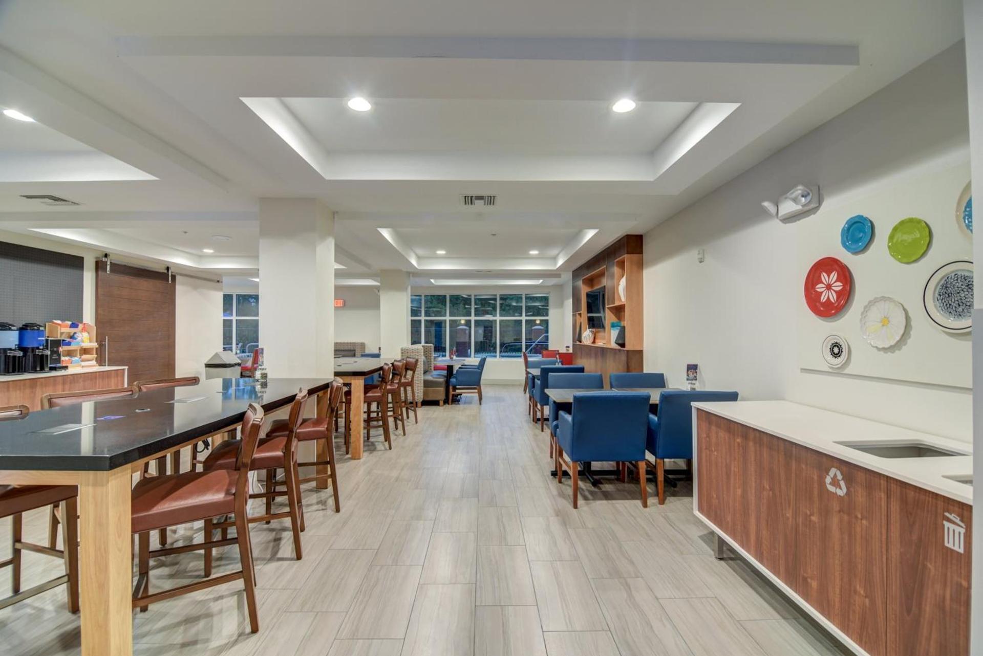 Holiday Inn Express Hotel & Suites Foley by IHG photo 29